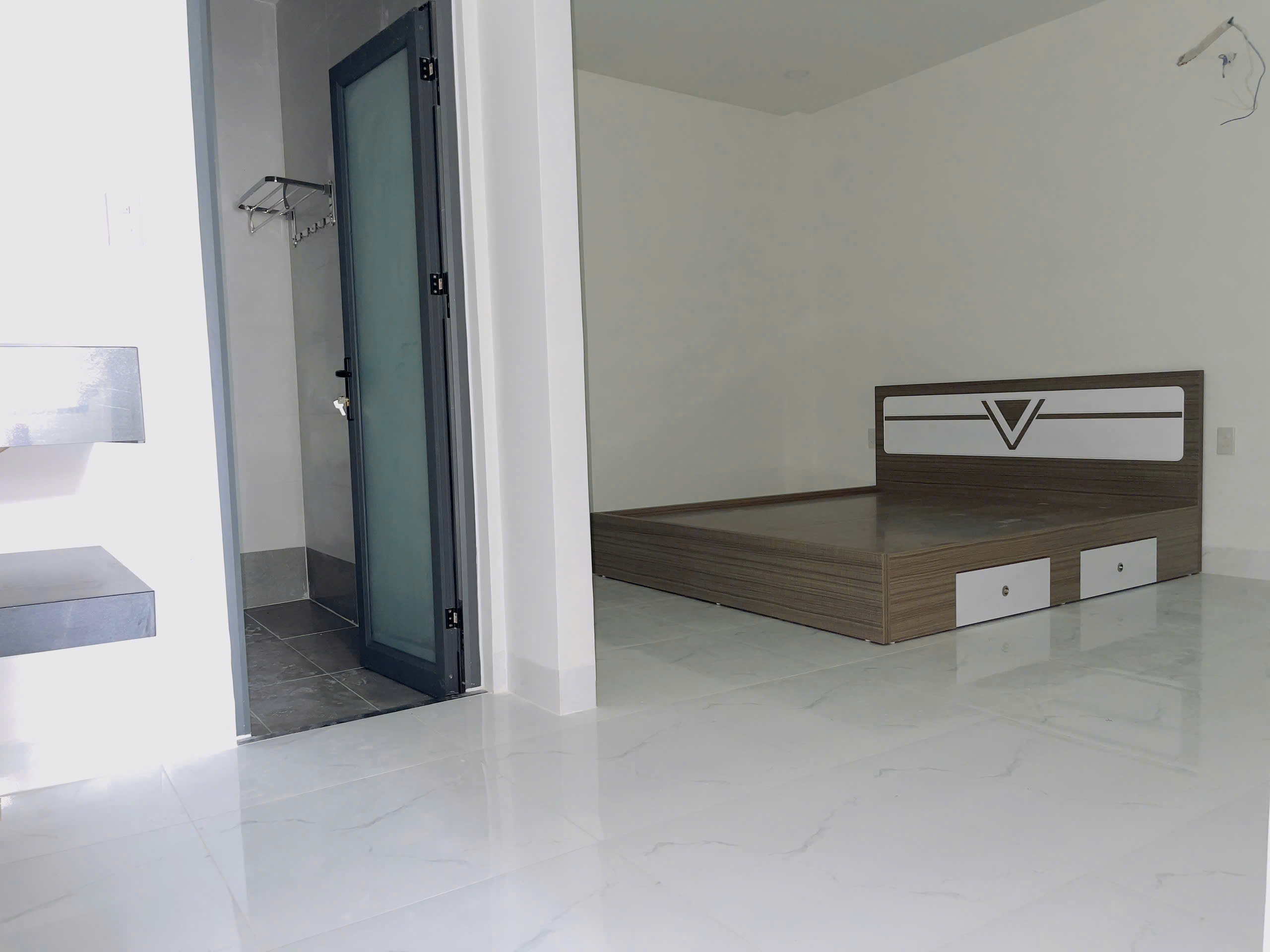 Nhà thôn Phú Hậu, xã Suối Hiệp, huyện Diên Khánh 
• Diện tích 77m2 • Giá bán : 2 tỷ 650 triệu-4