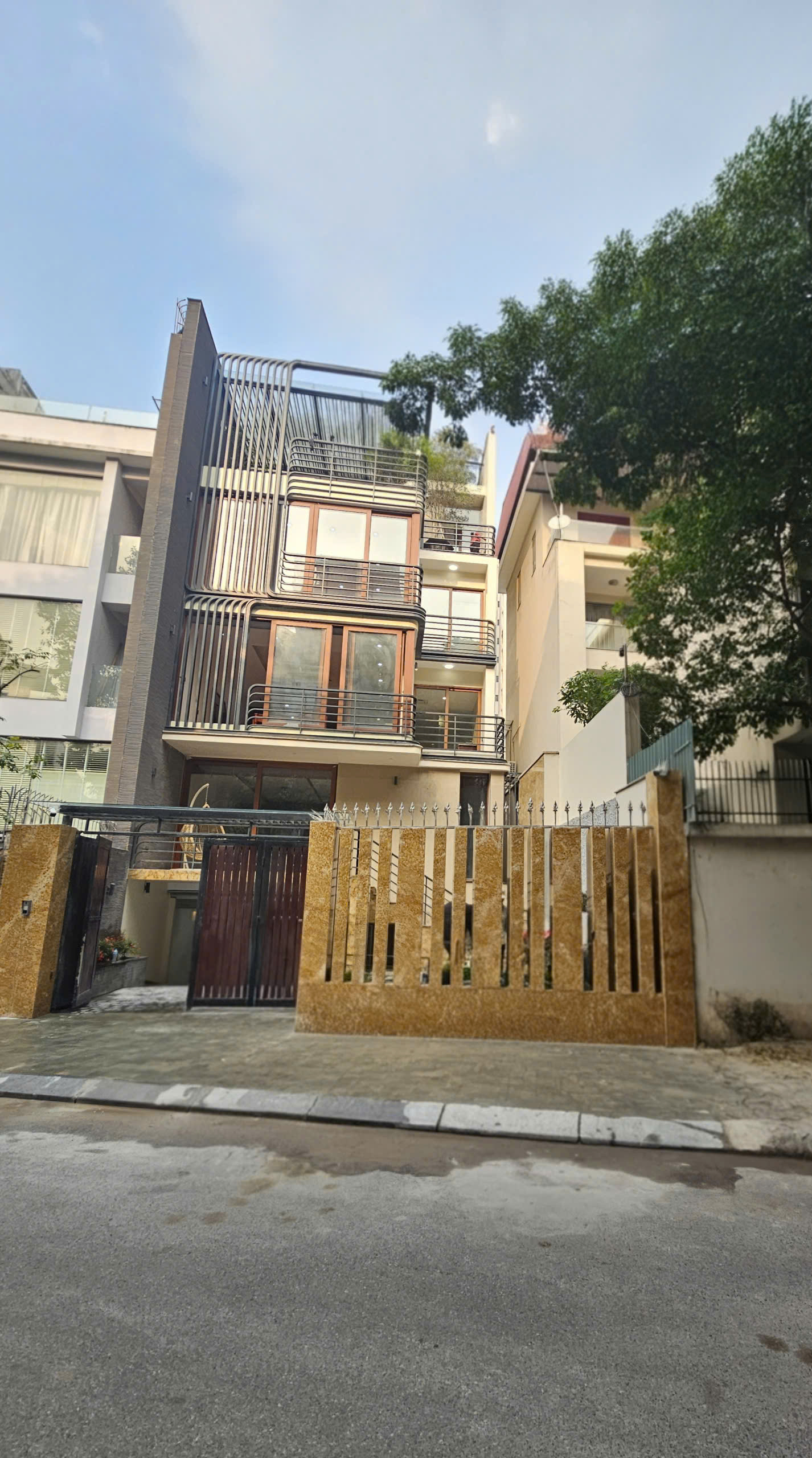 Cho thuê nhà, Xã Đàn, Ô Chợ Dừa, Nguyễn Lương Bằng, 235m2x 4T -41 tr