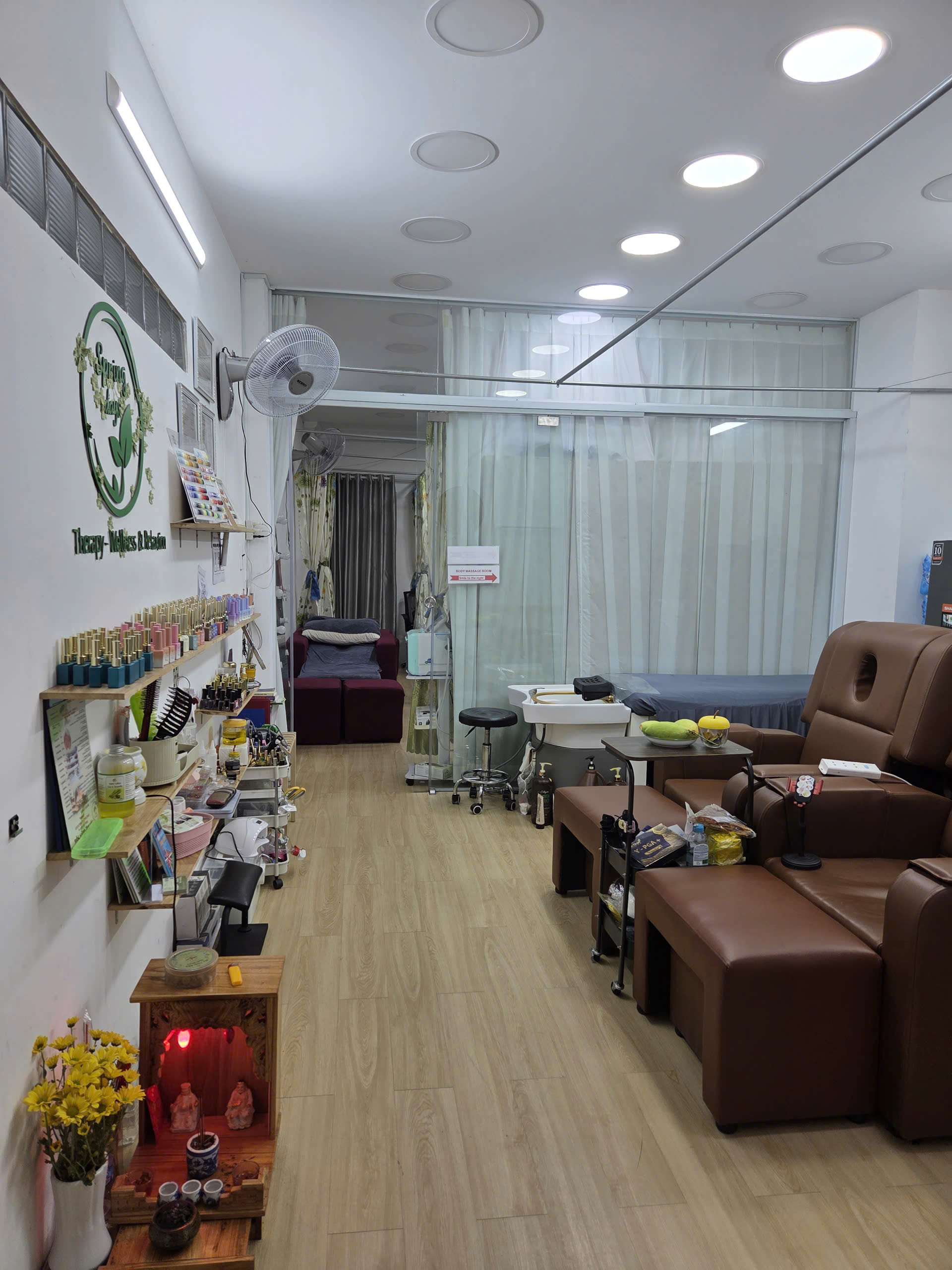 CHÍNH CHỦ CẦN SANG NHƯỢNG SPA TẠI QUẬN 1 TP HỒ CHÍ MINH Do thay đổi kế hoạch kinh doanh có thương lượng nếu thiện chí
