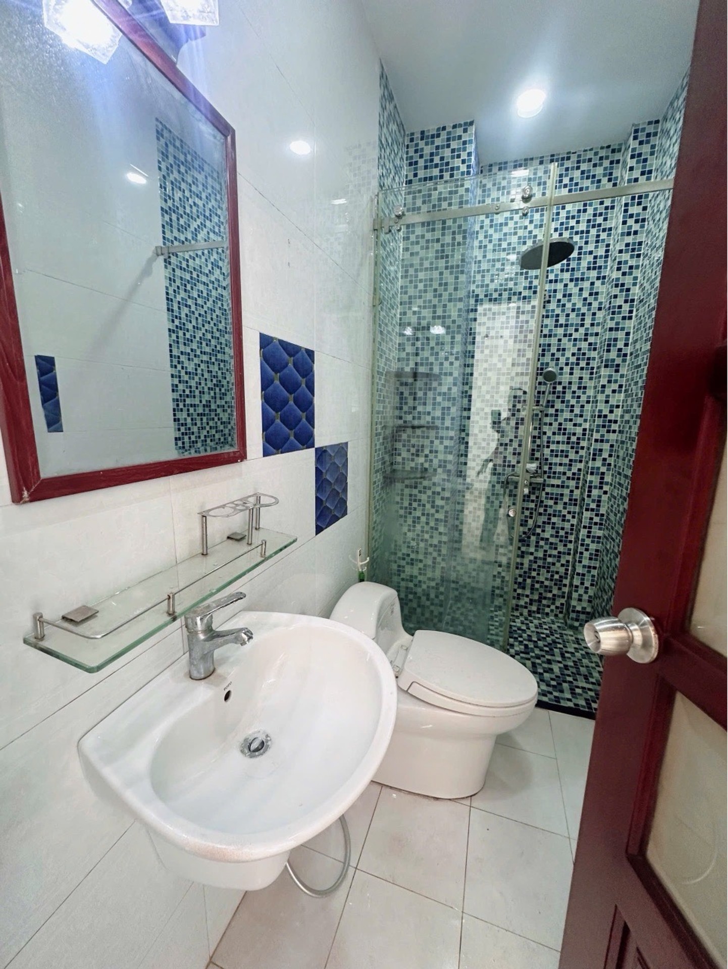 NHỈNH 5 TỎI - 64M2 - 4TẦNG - 5PN,4WC - HẺM XE HƠI- SÁT MẶT TIỀN ĐƯỜNG 5mx13m - ĐƯỜNG HƯƠNG LỘ 80 GẦN NGUYỄN THỊ TÚ - P. BÌNH HƯNG HOÀ B- BÌNH TÂN.-4