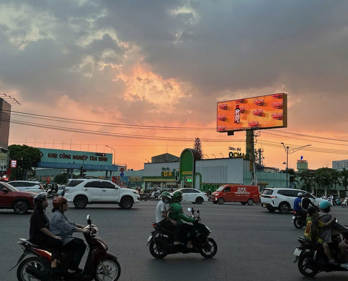 GẤP BÁN nhà 3 lầu hẻm 8m ngay Metro Trường Chinh 101m2 ngang 5m sát KCN Tân Bình 11.9 tỷ-4