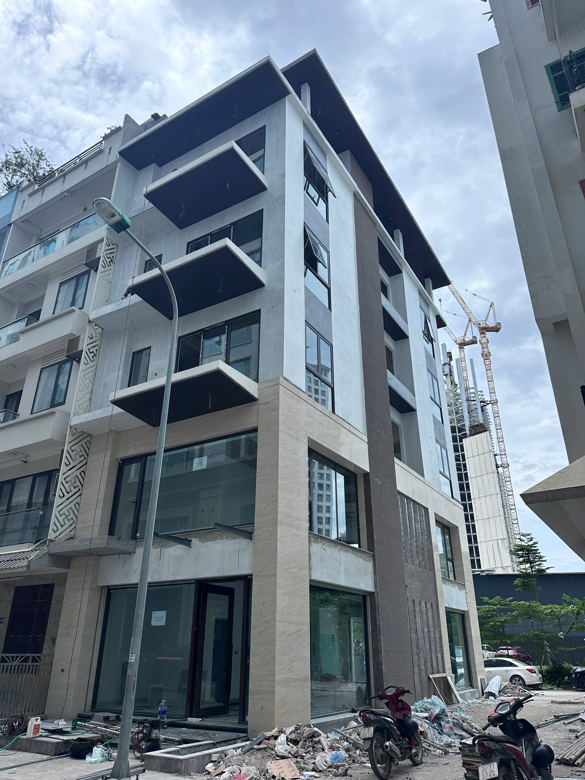 Thuê MB Ciputra làm Showroom & Văn phòng  Shophouse góc 3 mặt thoáng, sẵn sàng vận hành
