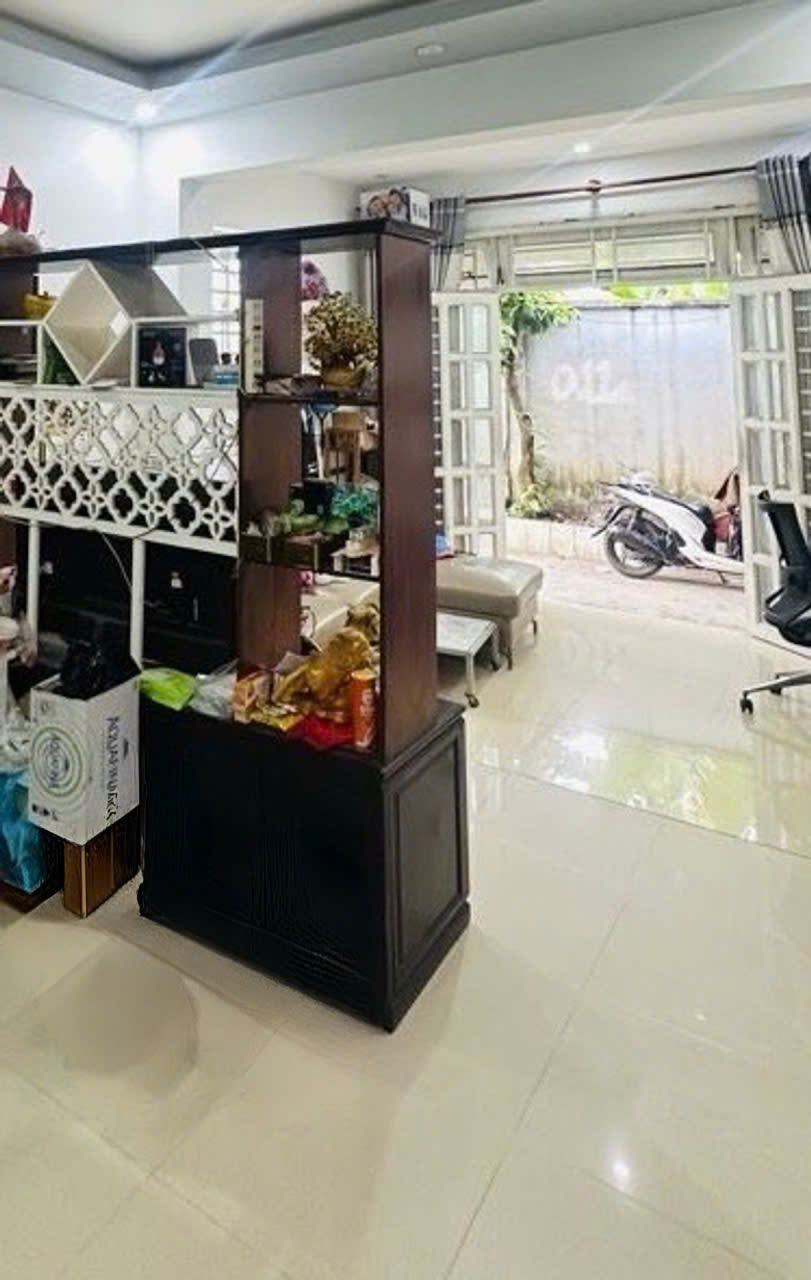 Bán nhà Nguyễn Thị Thập - Lâm Văn Bền  5x24m  Chỉ 14 tỷ  Có chỗ để xe hơi  Giá tốt Quận 7