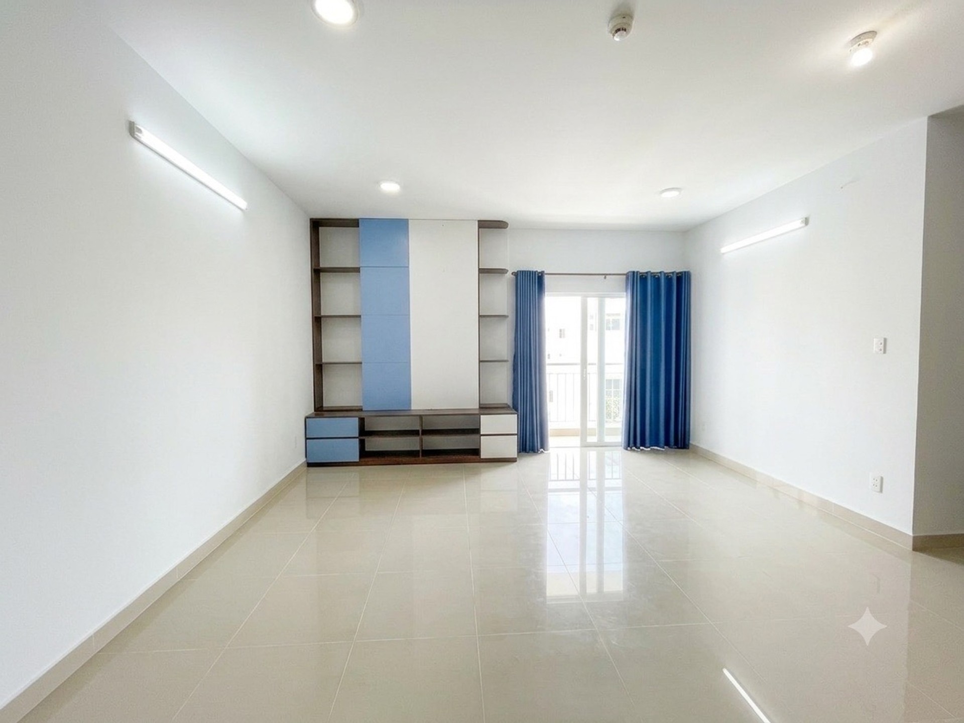 Cần bán nhanh CHCC Khuông Việt - Tân Phú DT 76m2, 2PN, 2WC giá 4.2 tỷ.