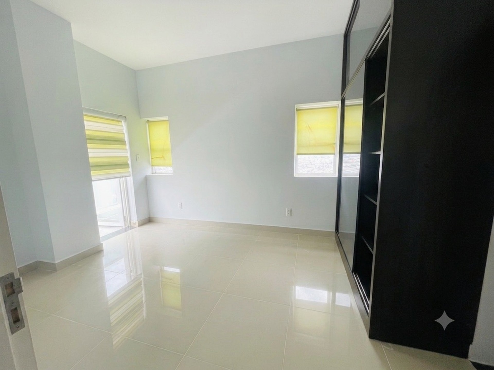 Cần bán nhanh CHCC Khuông Việt - Tân Phú DT 76m2, 2PN, 2WC giá 4.2 tỷ.
