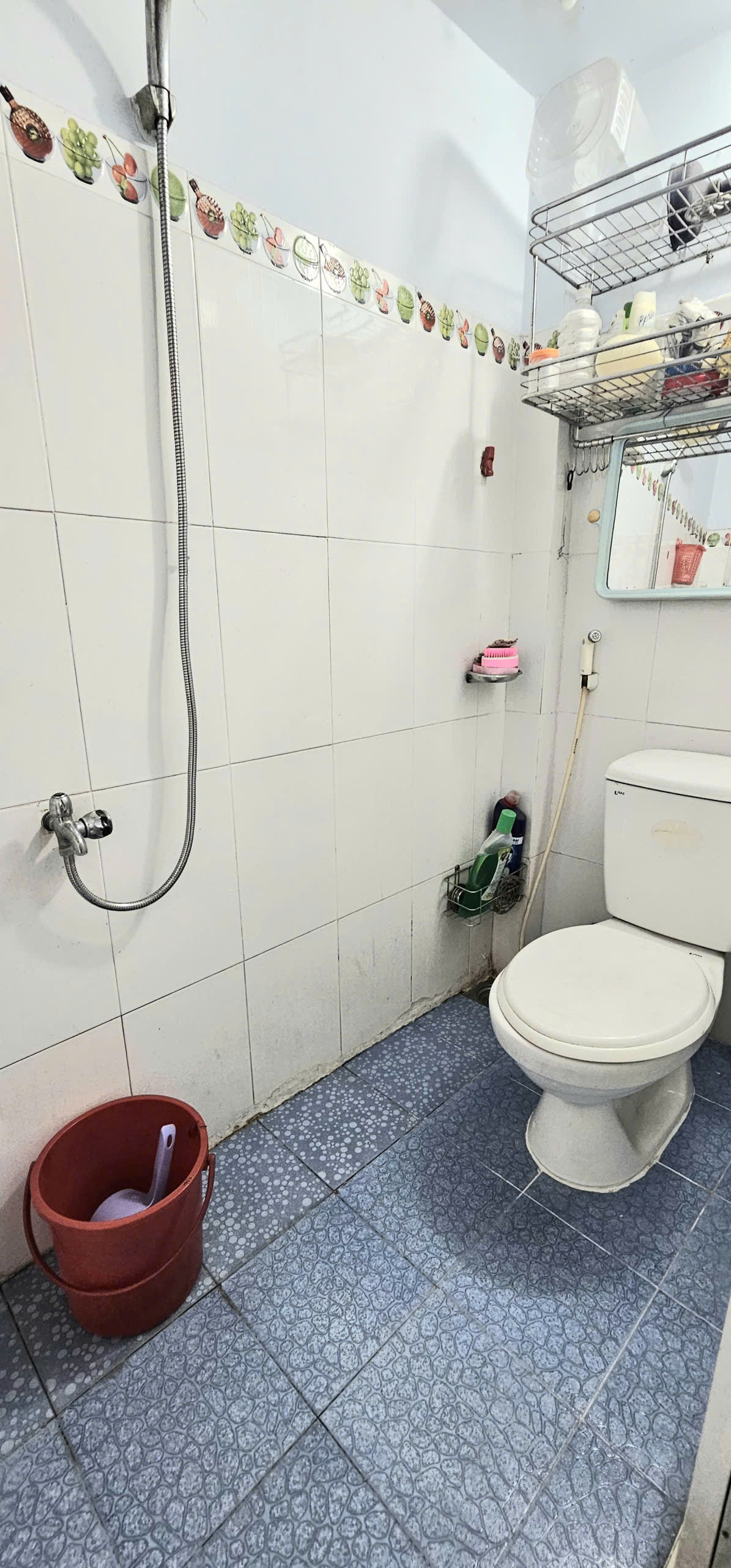 Bán nhà hẻm thông sát mặt tiền Q4 

Đúc 3 tấm đường rộng 3.5 M  có 3 đ