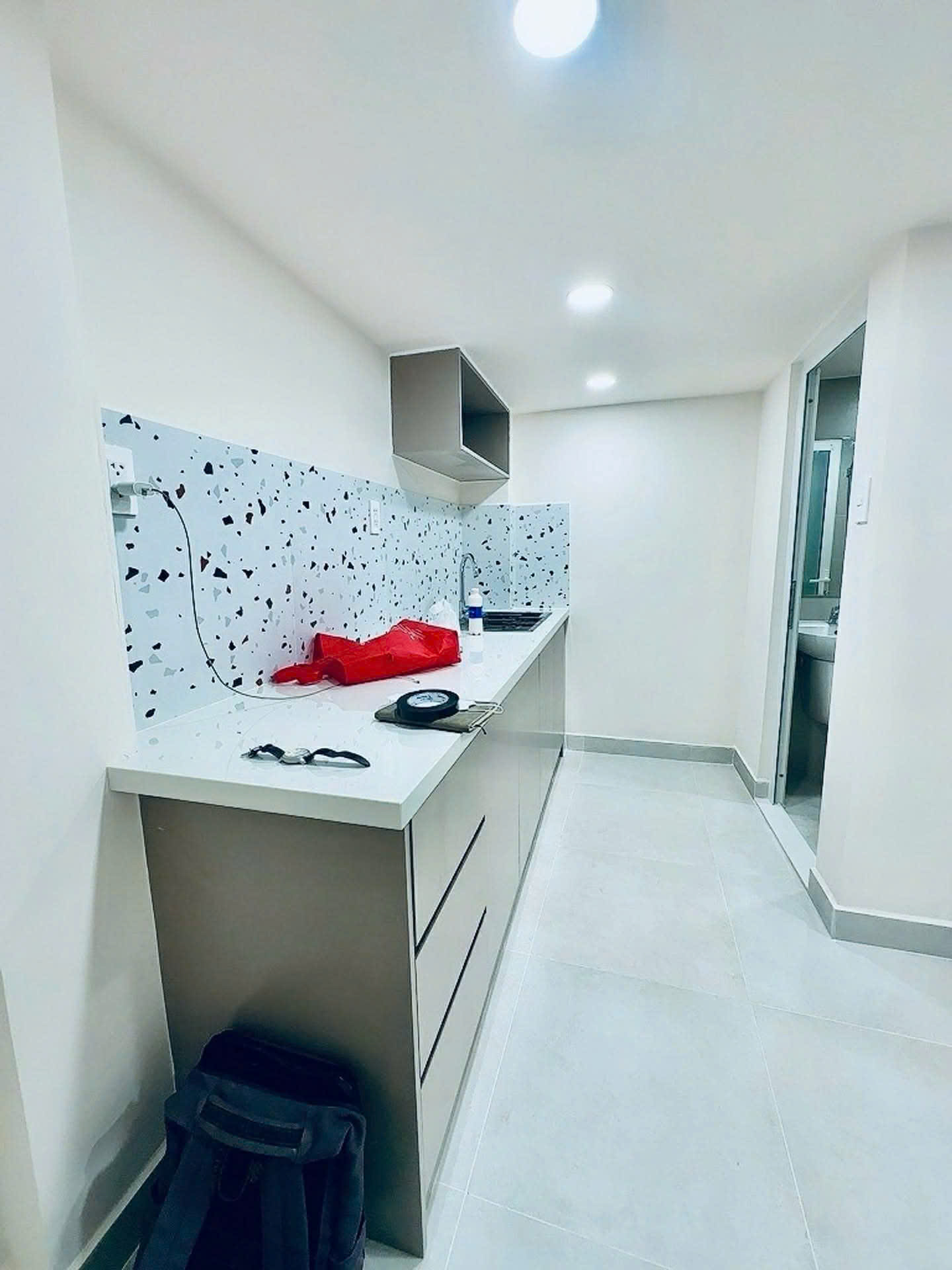 Bán nhà hẻm thông sát mặt tiền Q4 
Đúc 3 tấm Ngang 3.2 x 6.9 có 3 đ