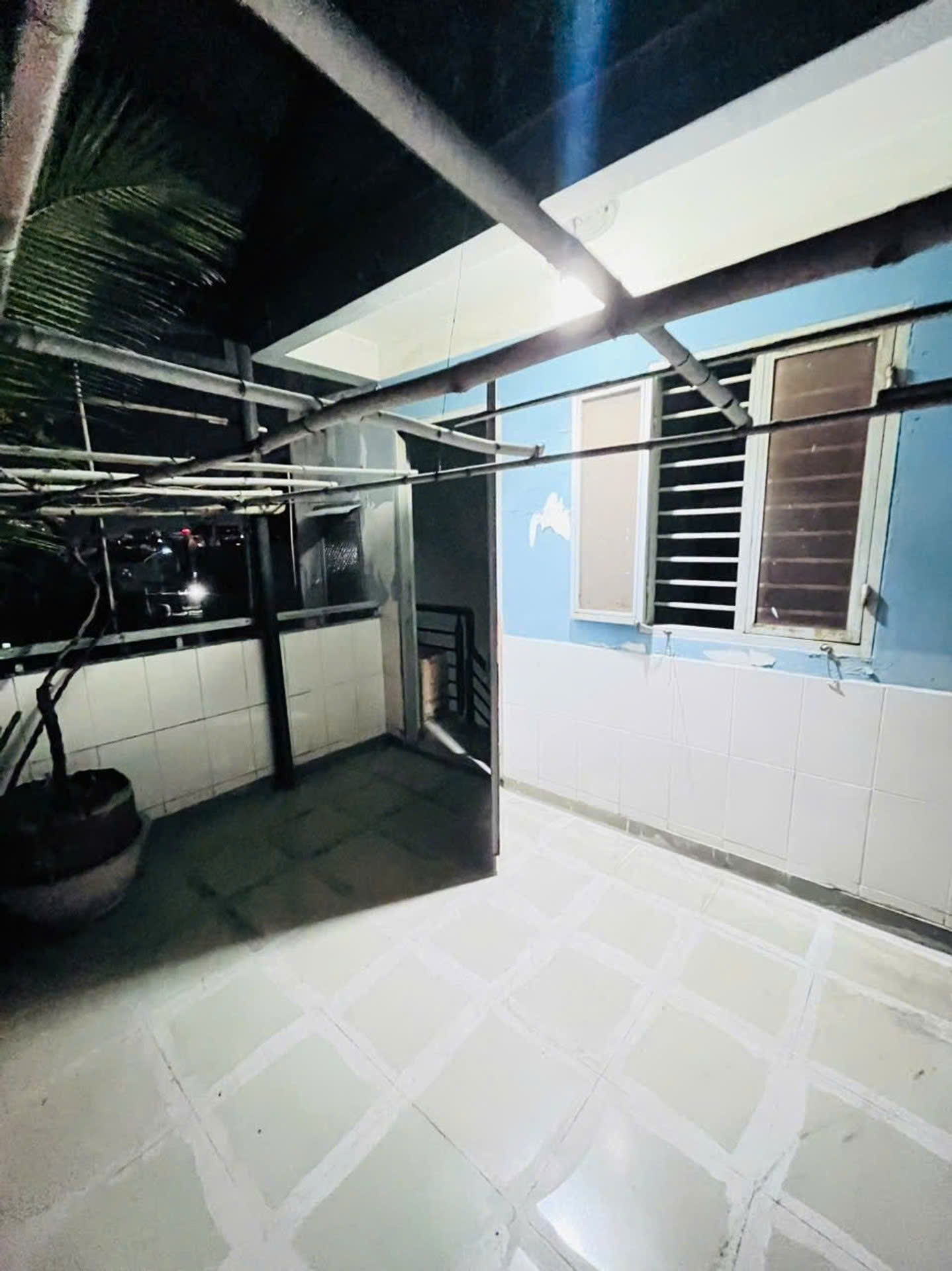 bán nhà Ngang 5.8 x 8.5 đúc 5 tấm có 3 đ
DIỆN TÍCH SD 250 M2-4