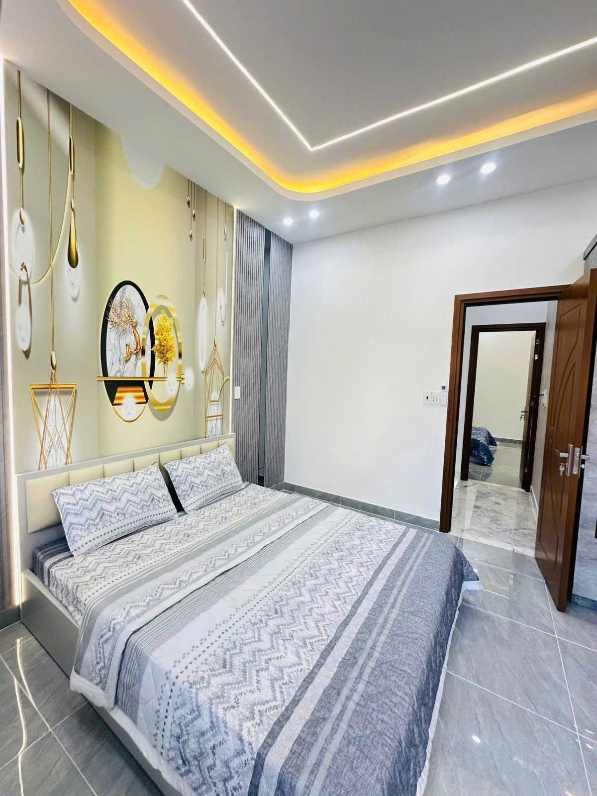bán nhà mới xây dựng Ngang 3.3 x 14 
đúc 3 tấm Q4