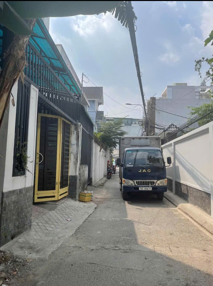 Bán Nhà Chính Chủ Phường Linh Đông - Thủ Đức - Hẻm xe hơi số 63 Đường 36 - Nhà Mới 1T3L - 70m2-4