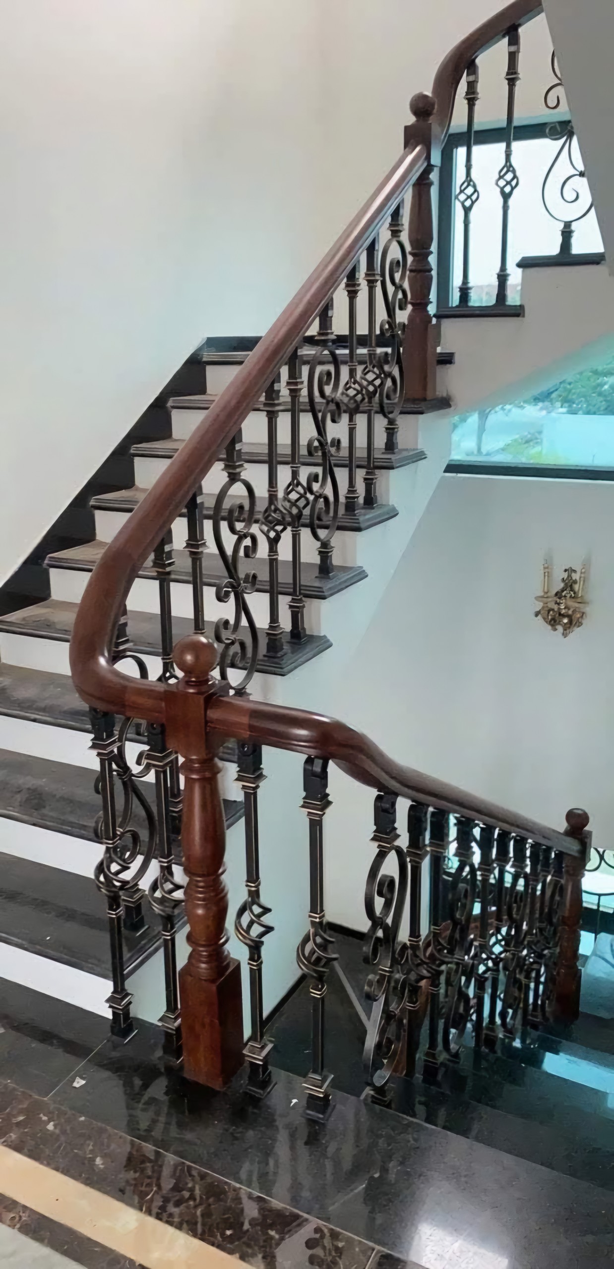 Cho thuê nhà, 94m2- 6T, Trung Hòa, Vũ Phạm Hàm, Trần Kim Xuyến -51 tr