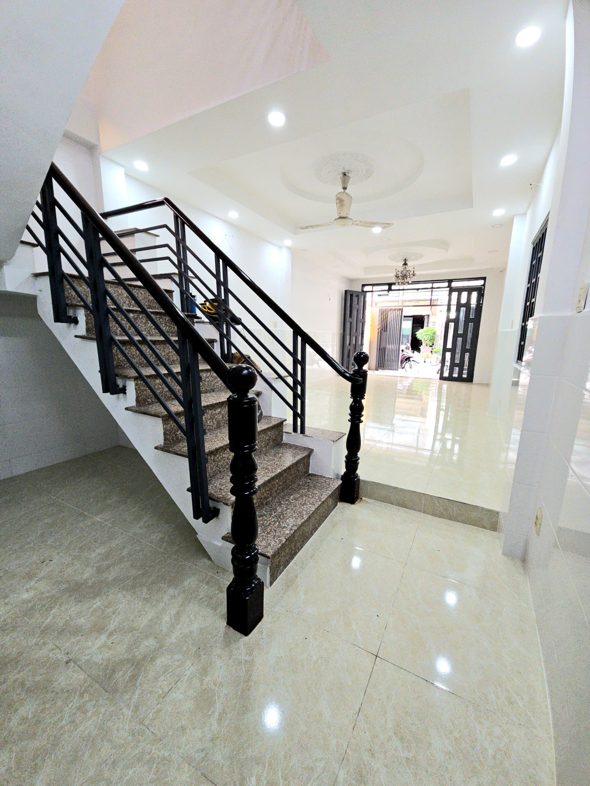 Bán nhà  mặt tiền xe hơi  trung tâm Q7 tân hưng 

Ngang 4 dài 13 m

Chỉ 6 tỷ có dòng tiền