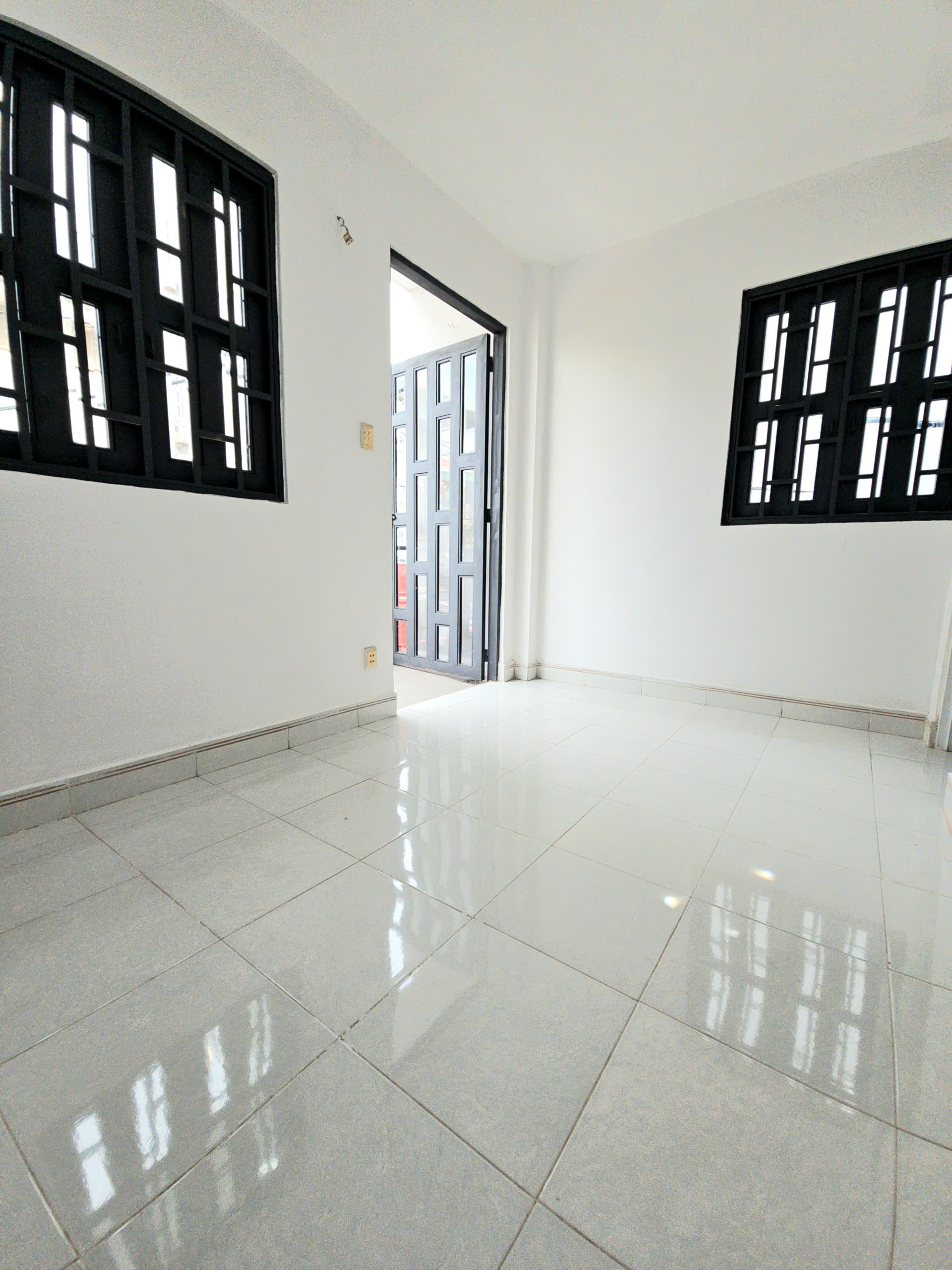 Bán nhà  mặt tiền xe hơi  trung tâm Q7 tân hưng 

Ngang 4 dài 13 m

Chỉ 6 tỷ có dòng tiền-3