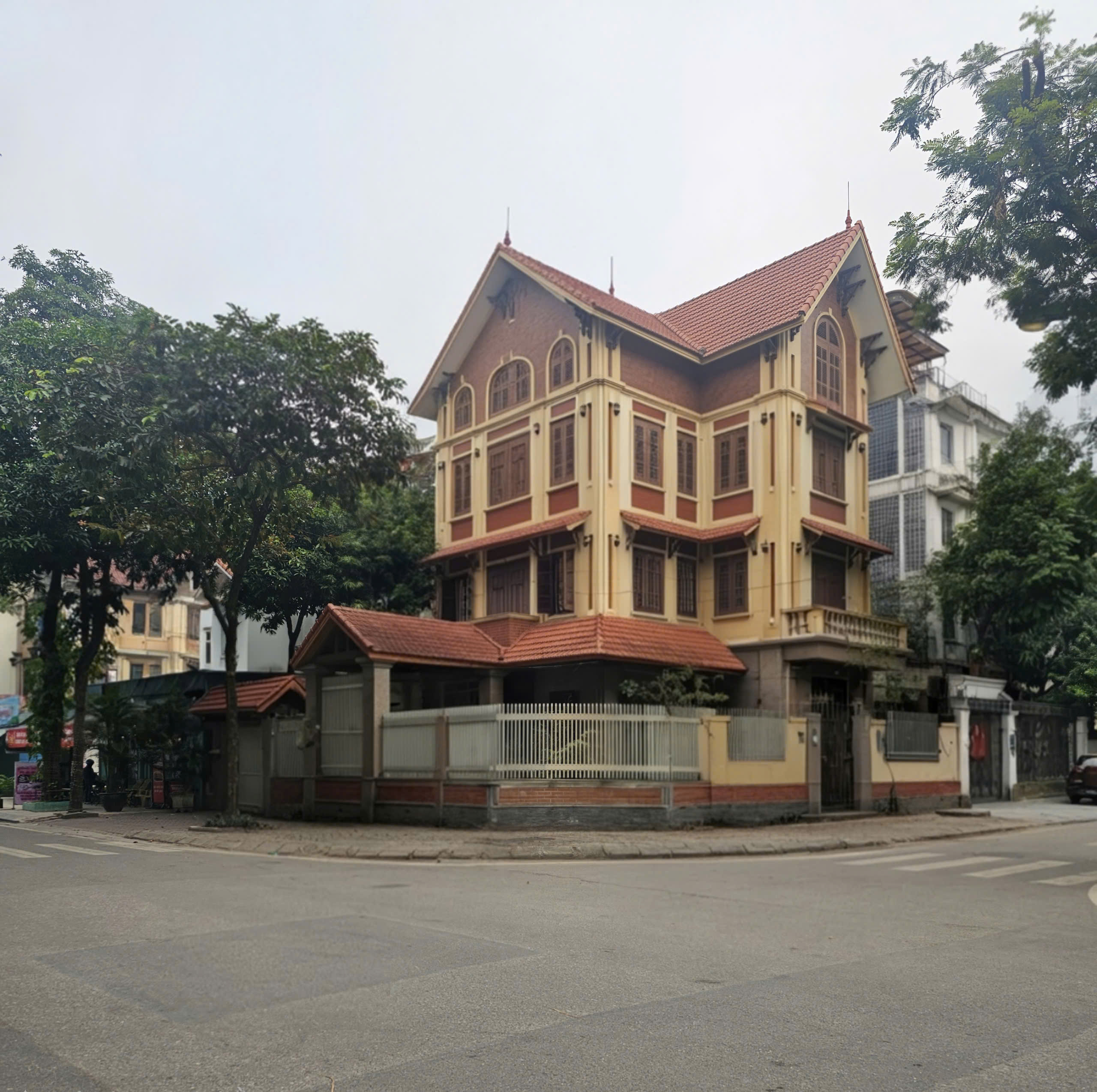 Cho thuê nhà, Nguyễn Khánh Toàn, Nguyễn Văn Huyên; 123m2* 4T -36 tr