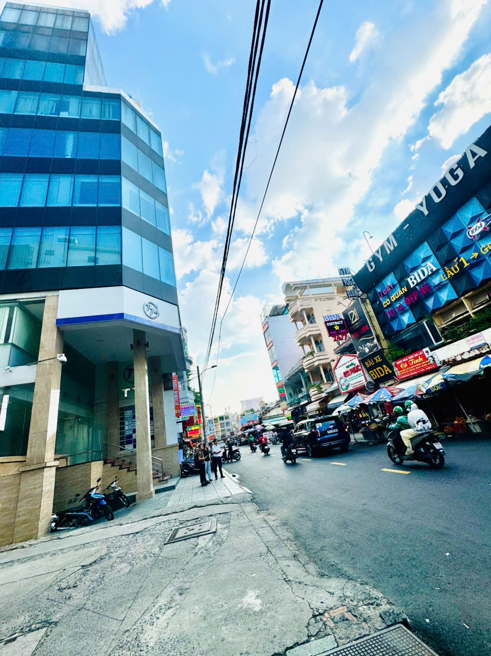BÁN NHÀ MẶT TIỀN KD Đ. NGUYỄN HỮU CẦU, QUẬN 1 - 4M*19M - HDT 50TR/TH* LH GIANG GIANG: 093.86.76.685