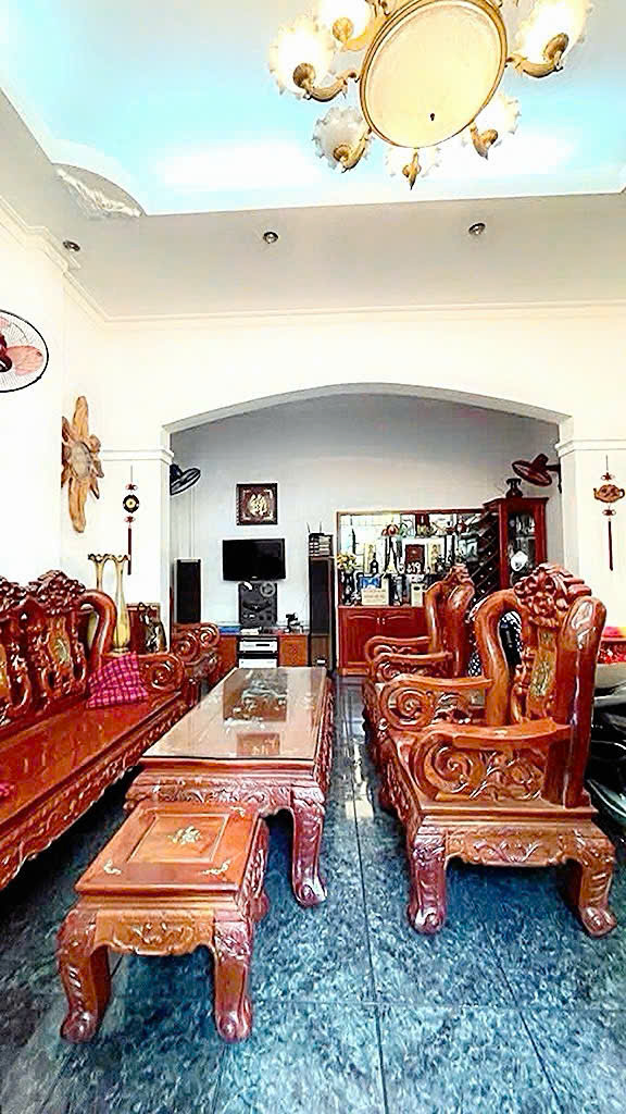 BÁN NHÀ HXH PHỐ THỜI TRANG Đ.TRẦN QUANG DIỆU, QUẬN 3 - CĂN GÓC 2 MẶT TIỀN ĐẸP - NHÀ ĐƯỢC THIẾT KẾ THEO PHONG CÁCH BIỆT THỰ CỔ ĐIỂN