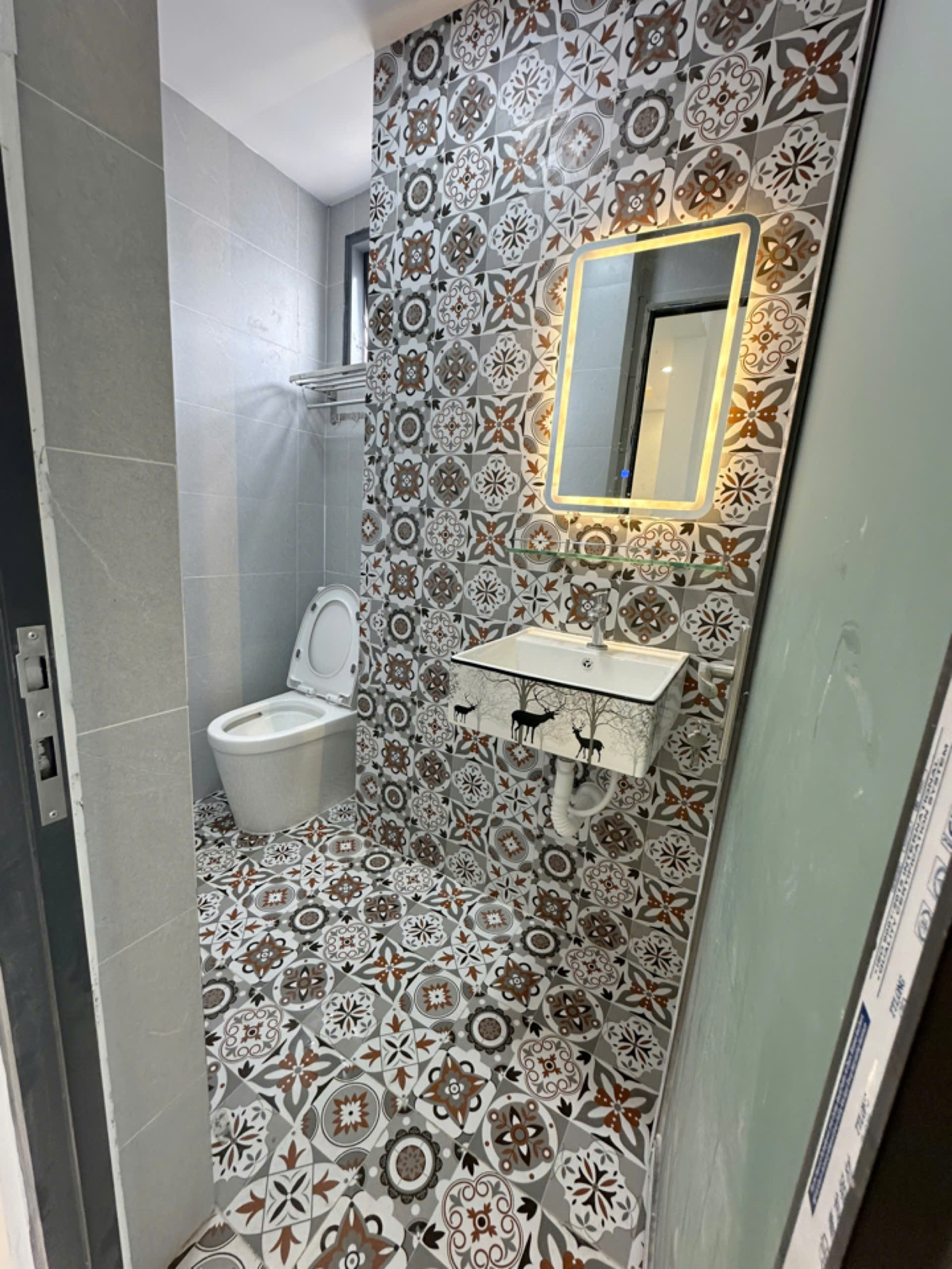 Bán nhà mới dòng tiền ổn định 30 triệu tháng 
Có 5 đ trung tâm q4  đúc 6 tấm