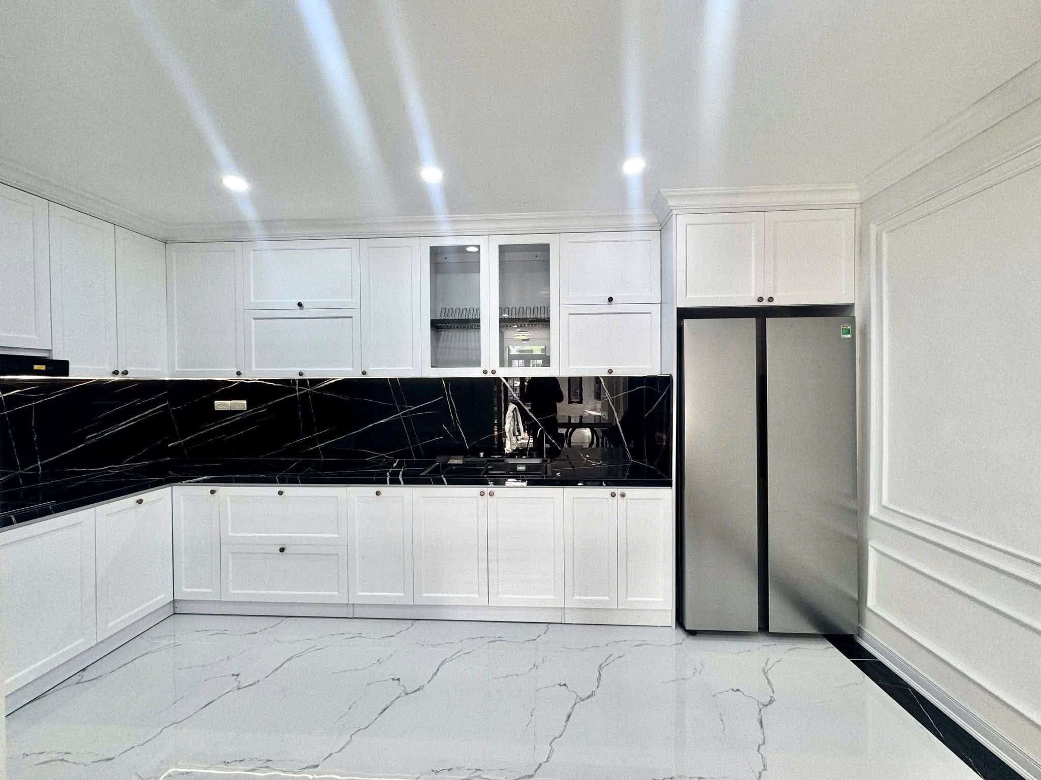 TÒA NHÀ PHÂN LÔ 7 TẦNG  HOÀNG VĂN THÁI, TX - GARA Ô TÔ - 60 M2 - MT 5,5 M - 24,5 TỶ-3