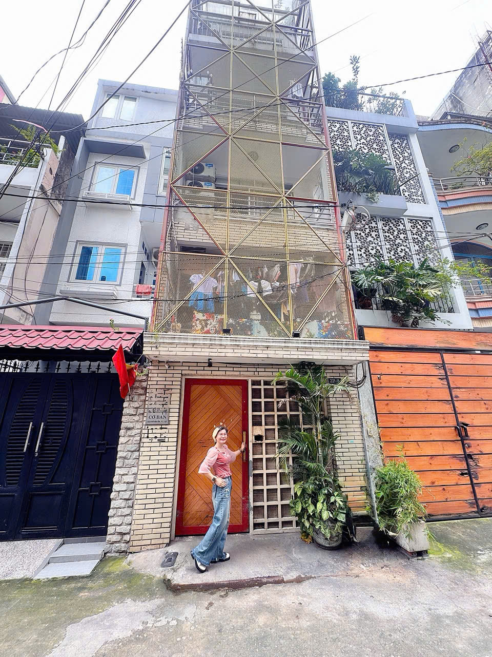 BÁN NHÀ 5 TẦNG HXH 8M THÔNG Đ. VÕ VĂN TẦN RA CÁCH MẠNG THÁNG 8 QUẬN 3 - DT 82M2 SỔ HỒNG FULL THỔ CƯ - ĐANG CHO THUÊ KHOÁN CHDV 30TR/TH * LH GIANG GIANG: 093.86.76.685
