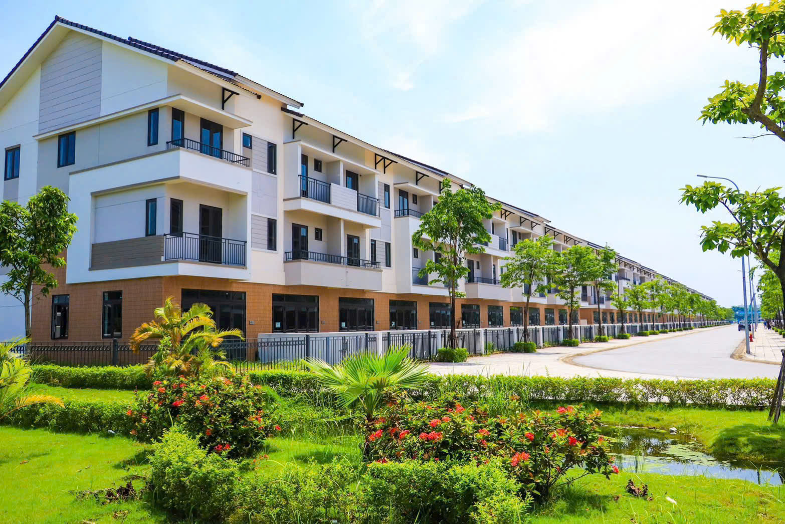 Bán Shophouse Centa RiverSide 100m² mặt tiền 6m | Kinh doanh tốt | Pháp lý rõ ràng | VSIP Bắc Ninh-1