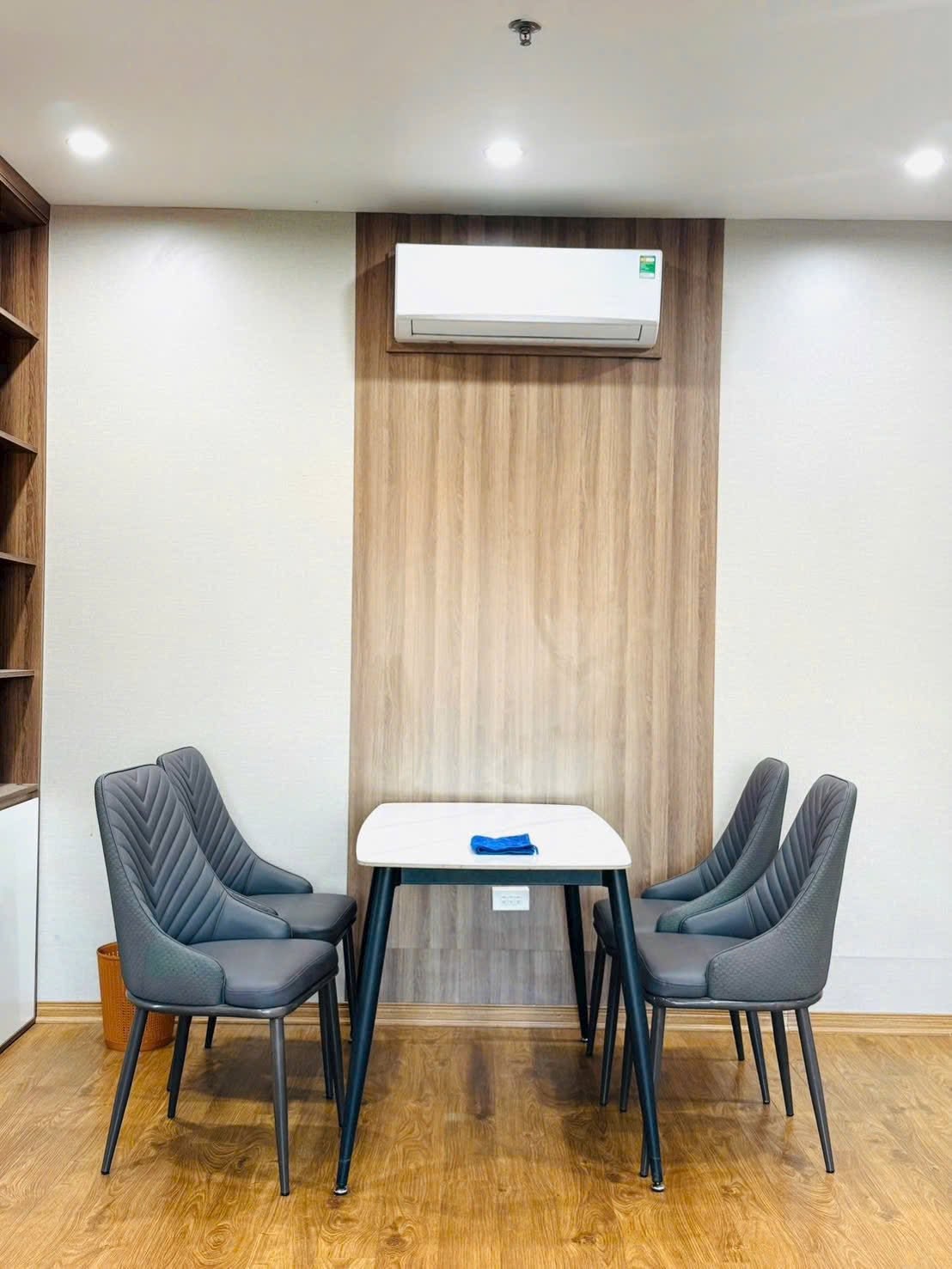 Cho thuê căn 2 ngủ, 2 vệ sinh chung cư Trần Hưng Đạo, TP Hải Dương, 68m2, căn góc, giá tốt