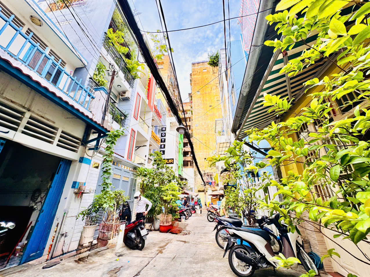 BÁN NHÀ 2 TẦNG MẶT TIỀN HXH NGUYỄN THÁI BÌNH, Q.1 (P.BÊN THÀNH)- DT 80M2 NGANG 4M*21M SH VUÔNG ĐẸP- CHÍNH CHỦ 1 ĐỜI XƯA 0938676685 GIANG GIANG