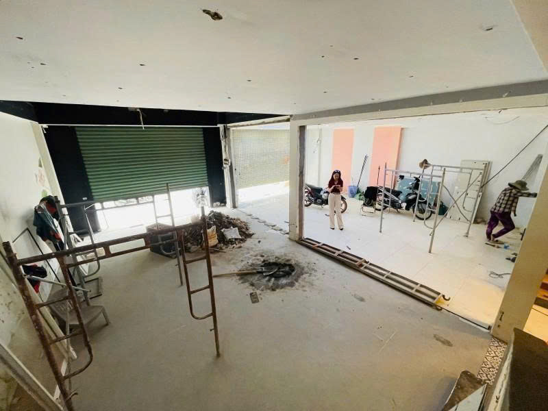 Bán nhà Mặt tiền Huỳnh Văn Bánh - gần Lê Văn Sỹ, 9,4x13m, 3 tầng cũ, tiện xây, 46 Tỷ.-4