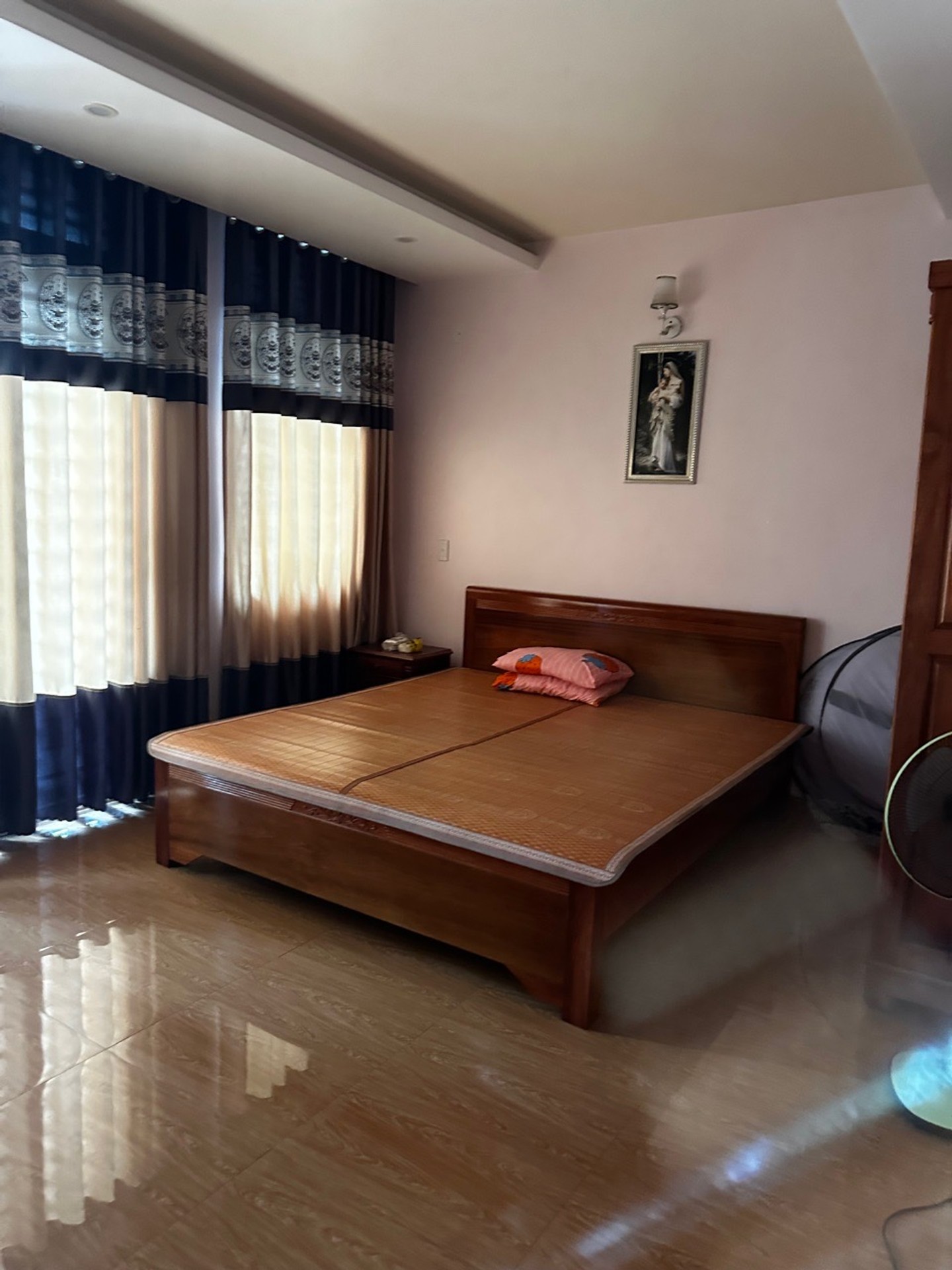 Bán nhà 3 tầng mặt phố Ngô Gia Tự - Vị trí đẹp, kinh doanh sầm uất-2