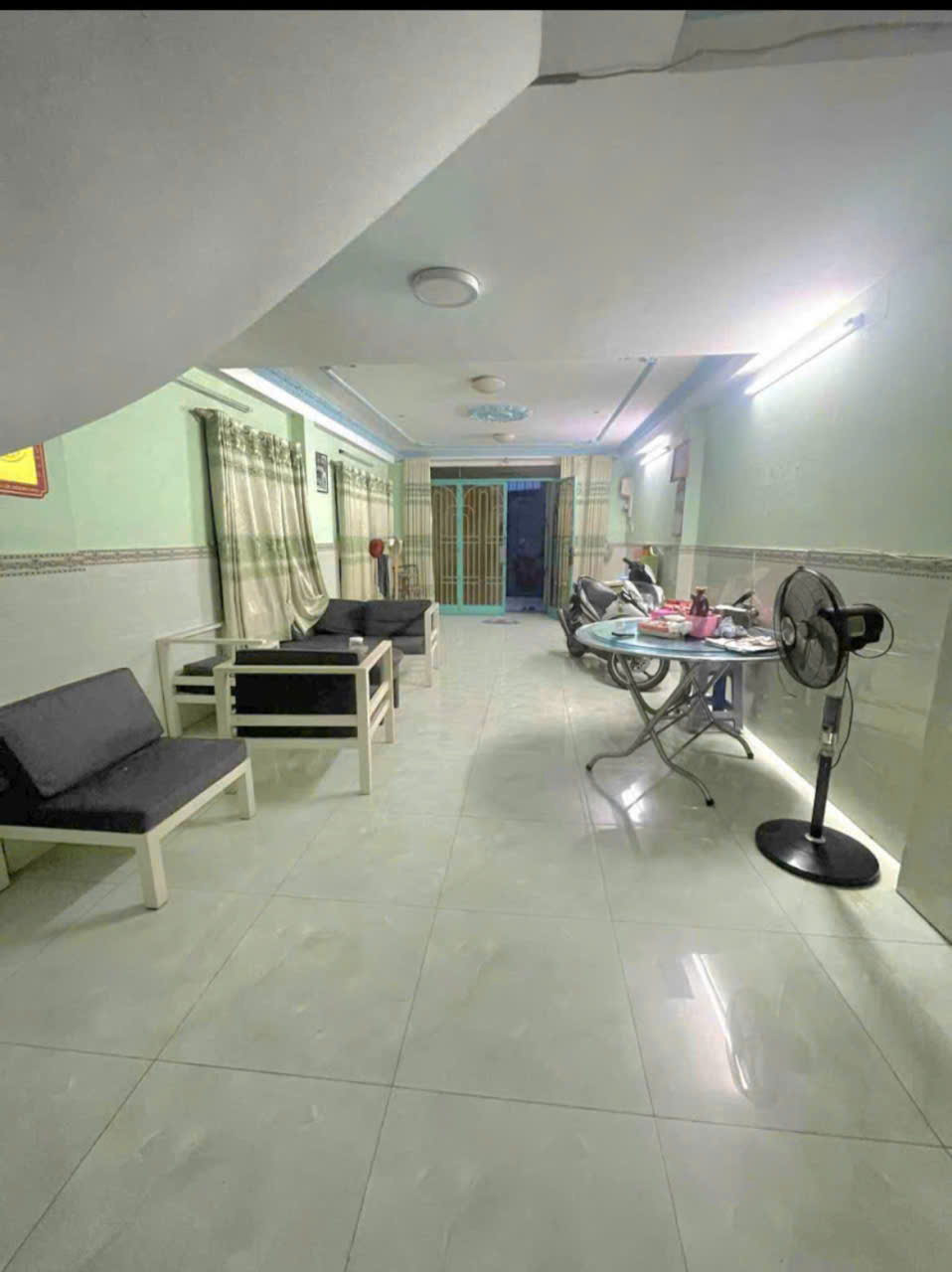💥🏠🚘BÌNH TÂN, SÁT MẶT TIỀN , Ô TÔ THÔNG, DTSD 80M2, 3TẦNG, VUÔNG A4, 4PN, NHỈNH 5 TỶ XÍU-1