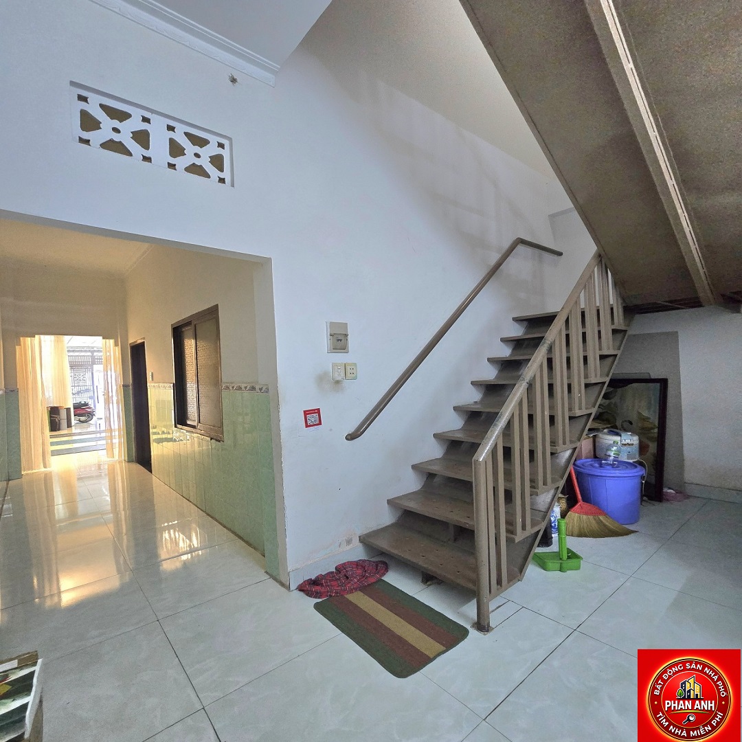 Mặt tiền đẹp – Khu Trường Thọ giờ còn mấy căn như này?  Nhà 2 tầng bố trí hợp lý chỉ với 11 đồng.