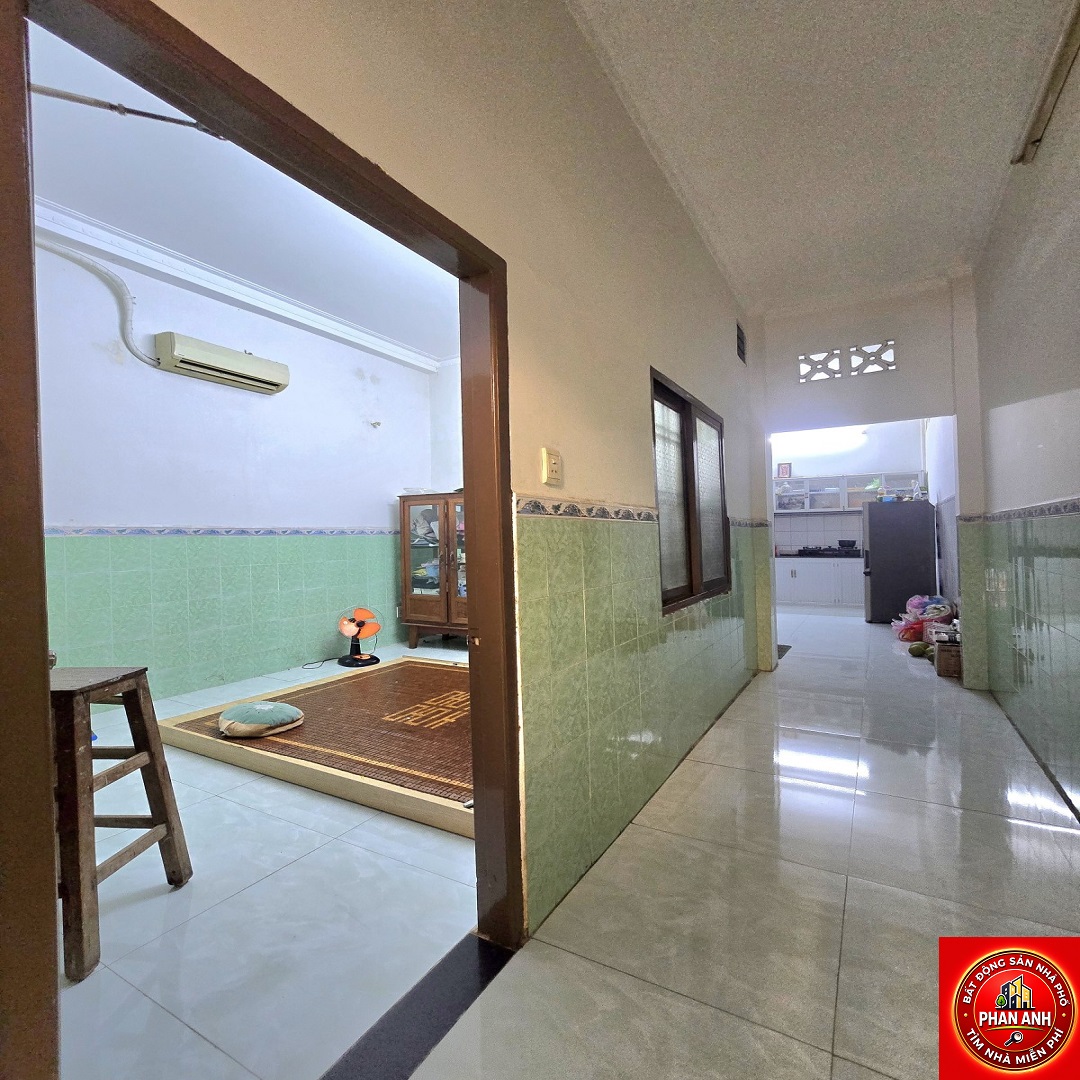 Mặt tiền đẹp – Khu Trường Thọ giờ còn mấy căn như này?  Nhà 2 tầng bố trí hợp lý chỉ với 11 đồng.-3