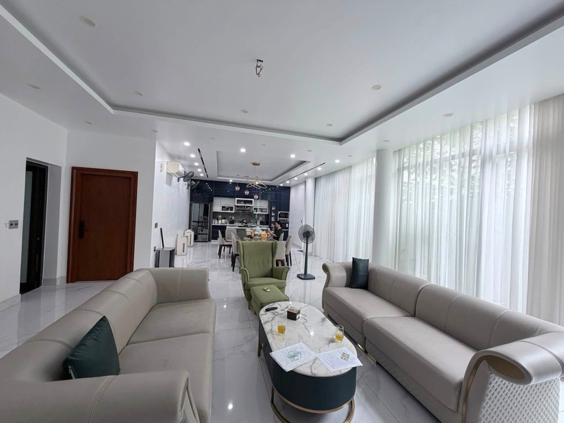 Bán biệt thự sân vườn - 2 mặt ngõ - 3 ô tô tránh - Đẳng cấp an cư