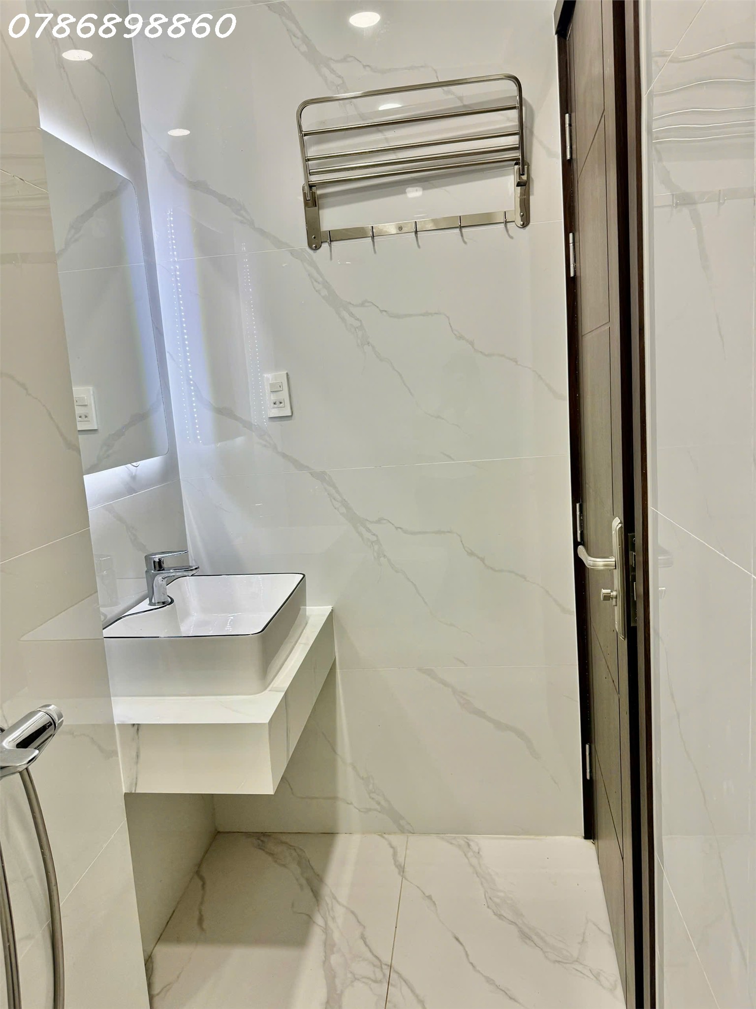 BÁN NHÀ MỚI 3 TẦNG CAO CẤP – HẺM XE HƠI 6M – CHỈ VÀI PHÚT ĐẾN PHÚ MỸ HƯNG-4
