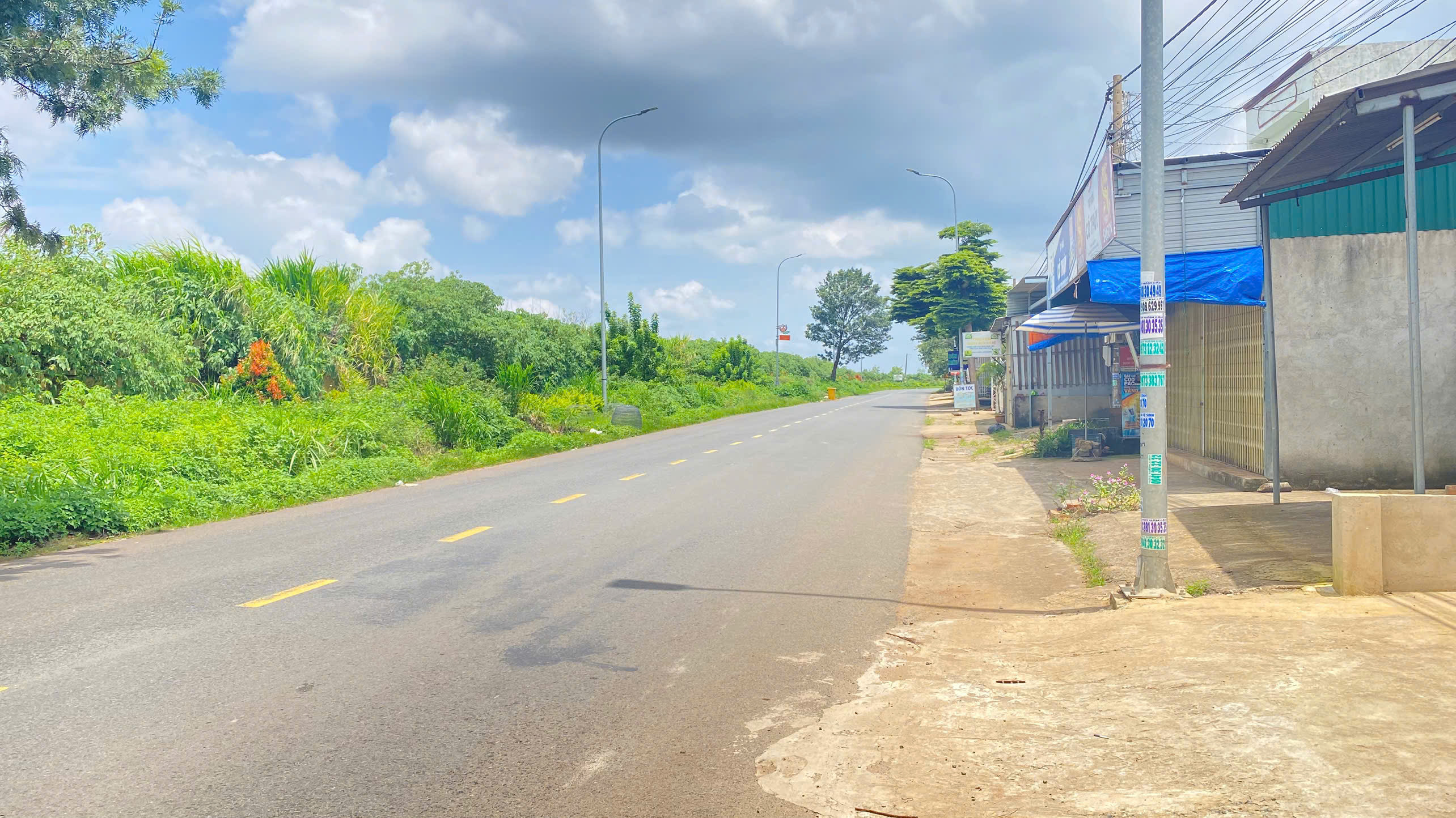 Nhà đẹp - mặt tiền ql27 - gần vòng xoay lương khương, đức trọng, lâm đồng-4