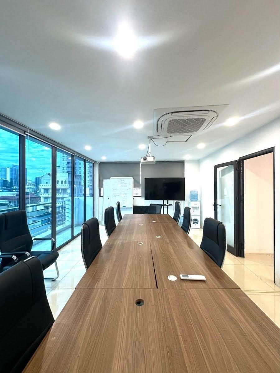 BÁN TÒA VĂN PHÒNG LÁNG HẠ - ĐỐNG ĐA - BUILDING 10 TẦNG - DT 180 TRIỆU/THÁNG - 136M² - MT 8M - 95 TỶ