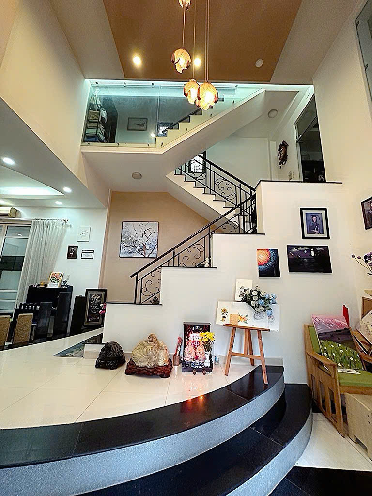 BÁN NHÀ NGAY MT Đ.VÕ THỊ SÁU, QUẬN 3 - NGANG LỚN 5,5M*14M - CHÍNH CHỦ XƯA * LH GIANG GIANG: 093.86.76.685