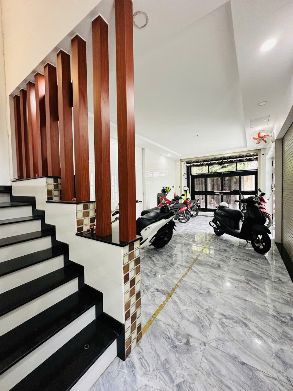 Bán nhà lô góc hẻm 8m Vườn Lài - Lũy Bán Bích, 4,3x18m, 3 tầng - 5PN, HĐT 35tr, 8,95 Tỷ-3
