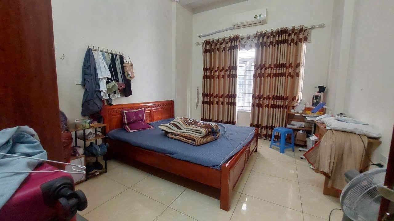 Giá hạ từ 4.8 tỷ còn 4.15 tỷ, 45m2, mt4m, 4T, 4.15 tỷ, Đông Anh, gần ô tô, ngay cổng KCN.