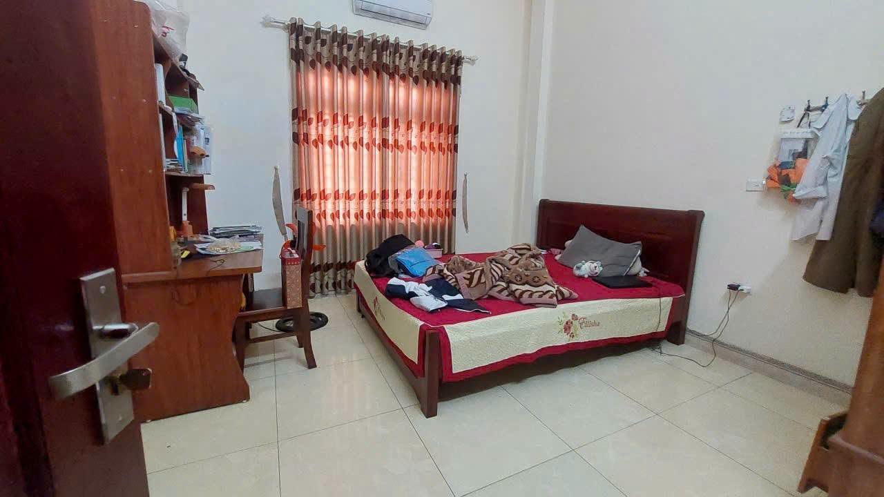 Giá hạ từ 4.8 tỷ còn 4.15 tỷ, 45m2, mt4m, 4T, 4.15 tỷ, Đông Anh, gần ô tô, ngay cổng KCN.