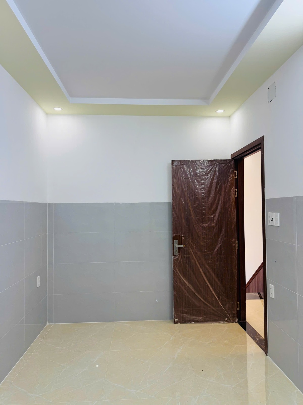 💥🏡🚘🔥BÌNH TÂN, SÁT MẶT TIỀN, HXH 7M, 78M2, 2 TẦNG, MỚI ĐẸP, FULL NỘI THẤT, NHỈNH 6 TỶ