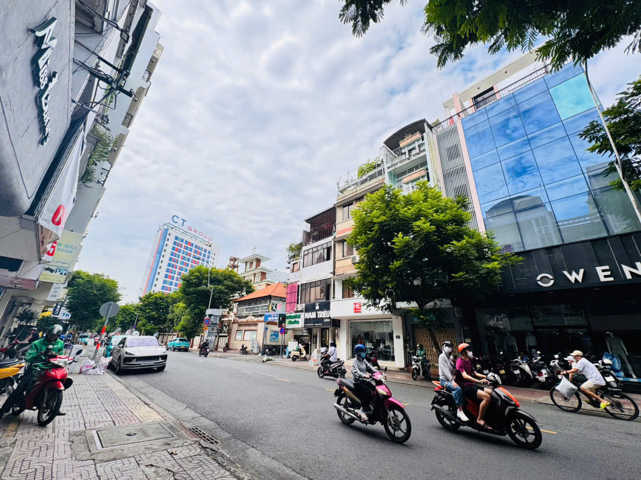 QUẬN 3: CHỦ XƯA 1 ĐỜI 0938676685 BÁN NHÀ C4 MẶT TIỀN LÊ VĂN SỸ, P.NHIÊU LỘC- DT 80M NGANG 4M*20M VUÔNG VỨC- PHỐ THỜI TRANG KINH DOANH ĐA NGÀNH NHỘN NHỊP