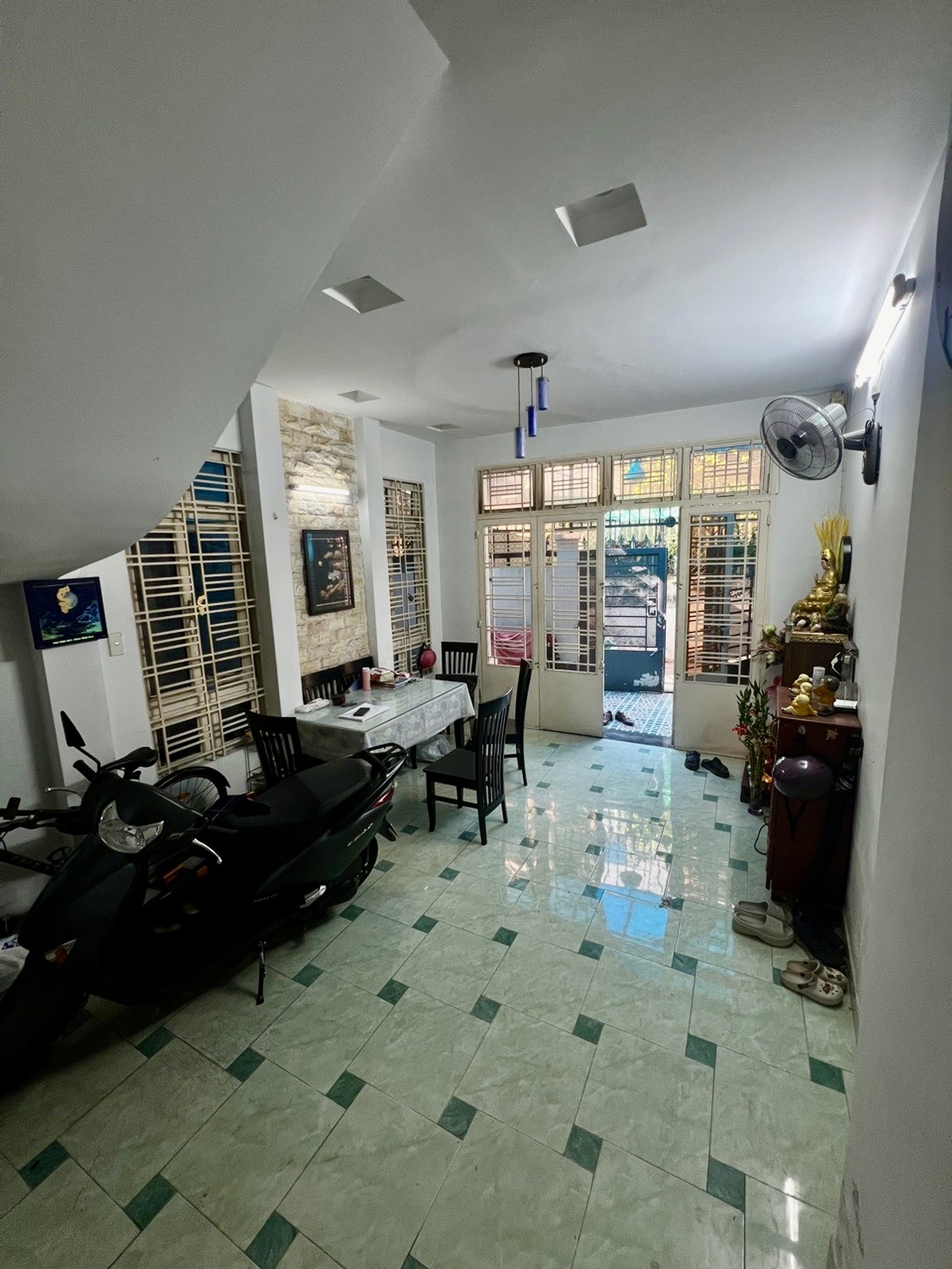 BÁN NHÀ P.1 QUẬN 8 – GẦN CẦU NGUYỄN VĂN CỪ – 3 TẦNG – 52M² – NHỈNH 5 TỶ- LH 0784968131