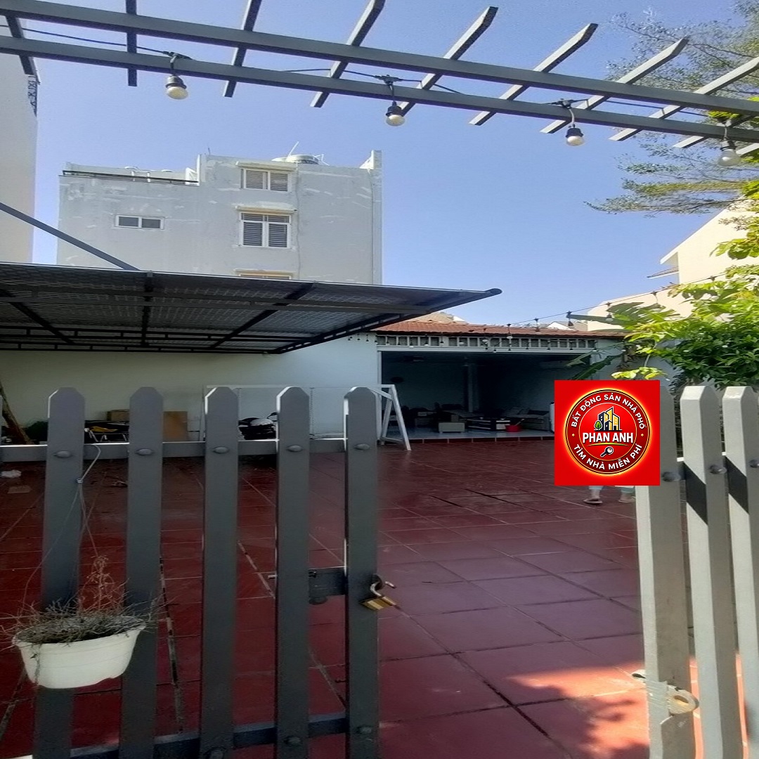 Có lô đất rất nhiều tâm huyết, nhưng vì đổi kế hoạch nên vẫn phải bán. Đường gần 16m. 160m². Chỉ...