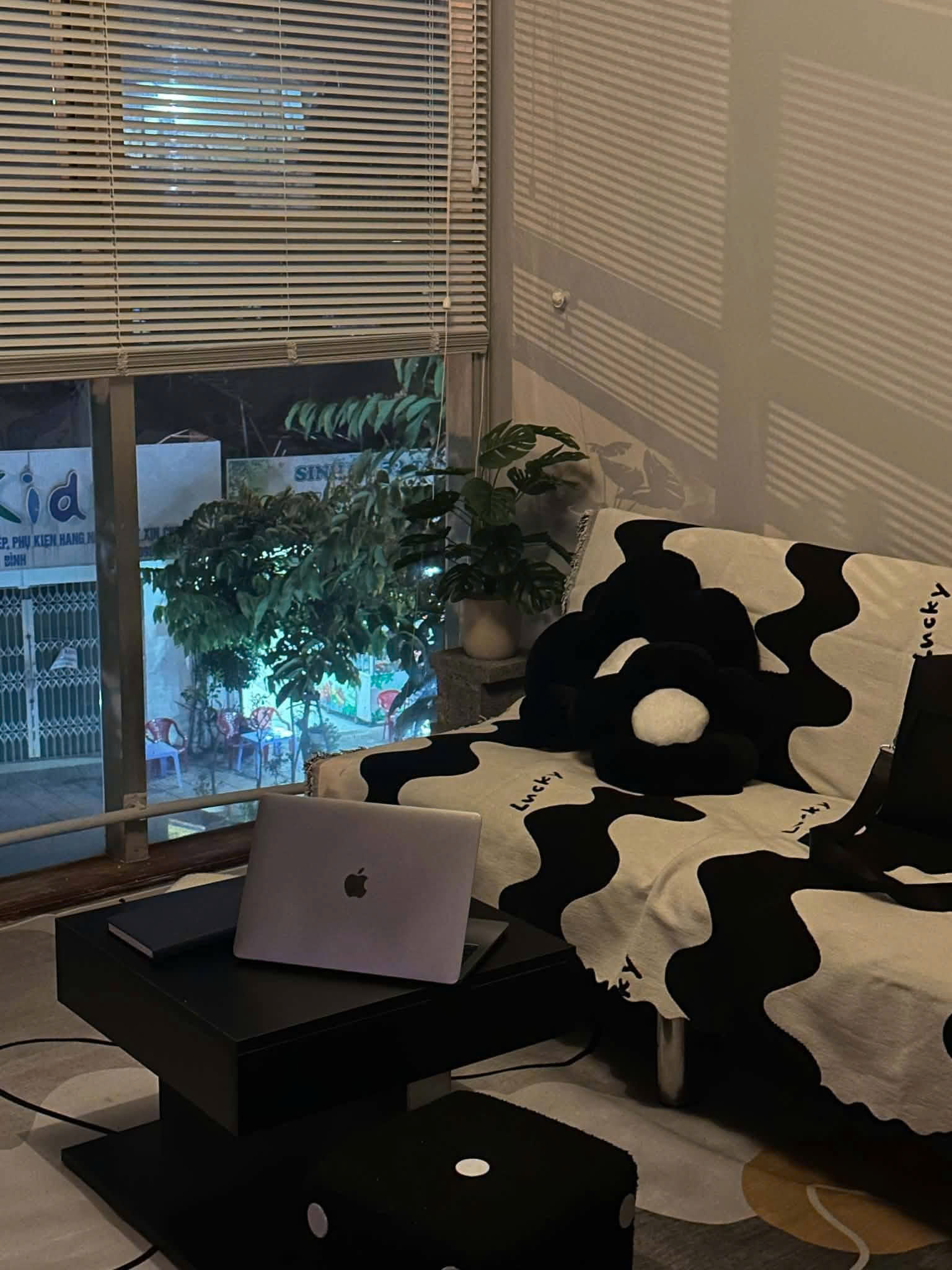 SANG NHƯỢNG HOMESTAY FULL NỘI THẤT – GẦN SÂN BAY TSN 200M Số 9 Bạch Đằng, Phường 2, Quận Tân Bình