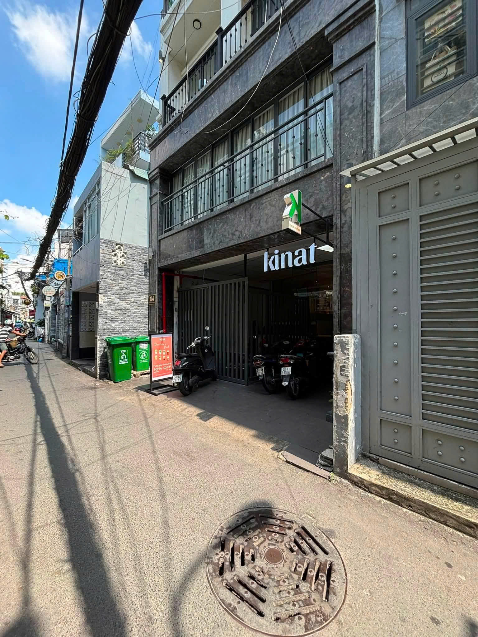 SANG NHƯỢNG QUÁN CAFE NÚP HẺM – BÌNH THẠNH Vị trí góc đường gần Vạn Kiếp, khu vực đông khách nước ngoài-3
