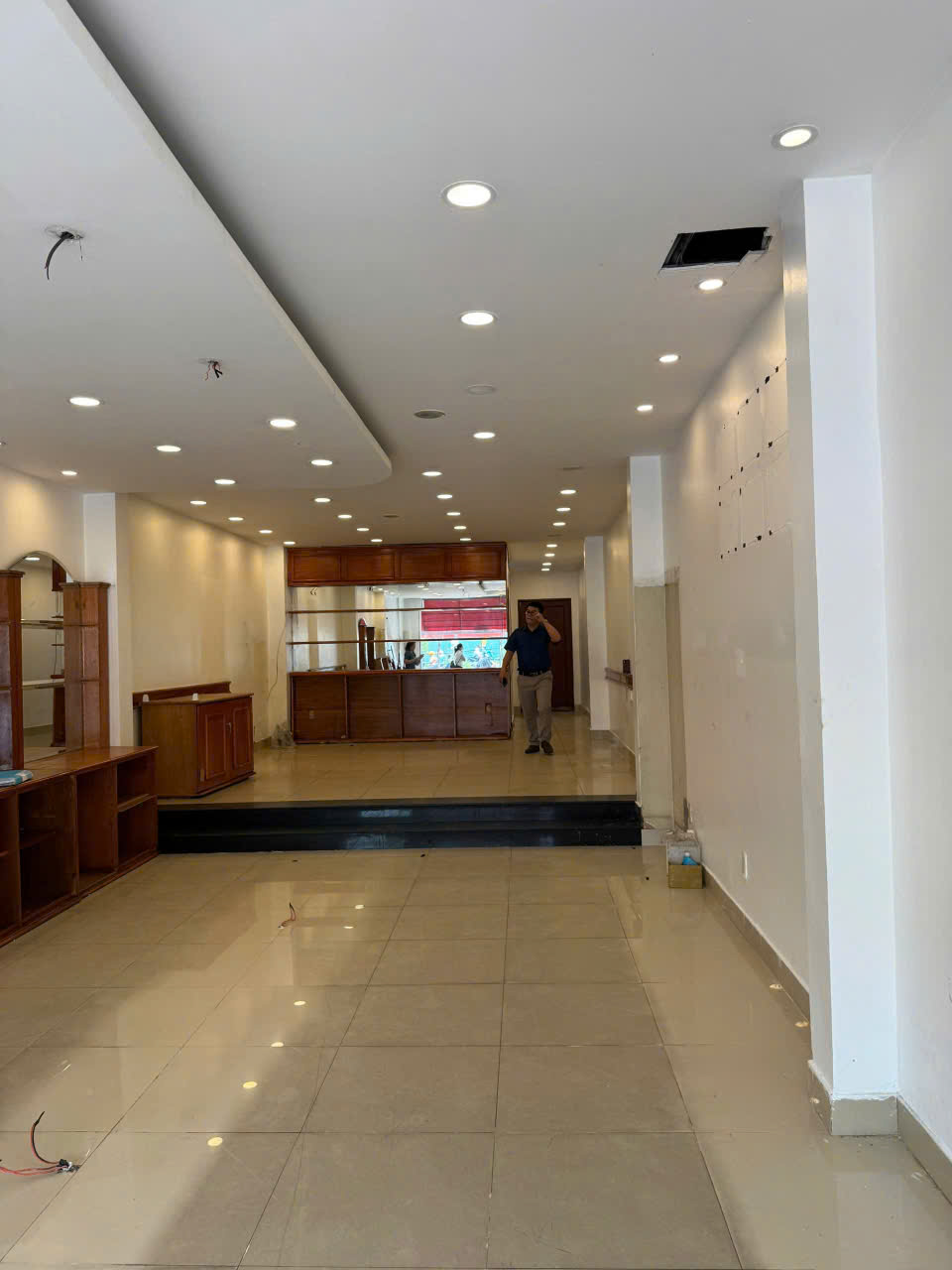 SIÊU PHẨM MẶT TIỀN CỘNG HÒA KINH DOANH SẦM UẤT – VỊ TRÍ VÀNG, DÒNG TIỀN CHO THUÊ LÊN ĐẾN 55 TRIỆU/THÁNG