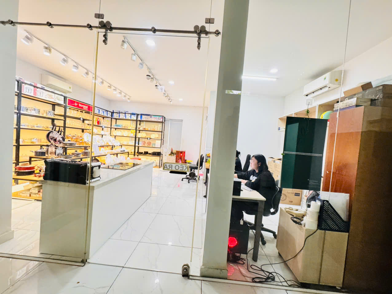 QUẬN PHÚ NHUẬN: CHÍNH CHỦ 0938676685 BÁN NHÀ 3 TẦNG MẶT TIỀN ĐÀO DUY ANH, P.ĐỨC NHUẬN - DT LỚN HIẾM 12,4M*15,5M VUÔNG VỨC- CHÀO 50T- PHÙ HỢP XÂY BUILDING TÒA NHÀ VP-4