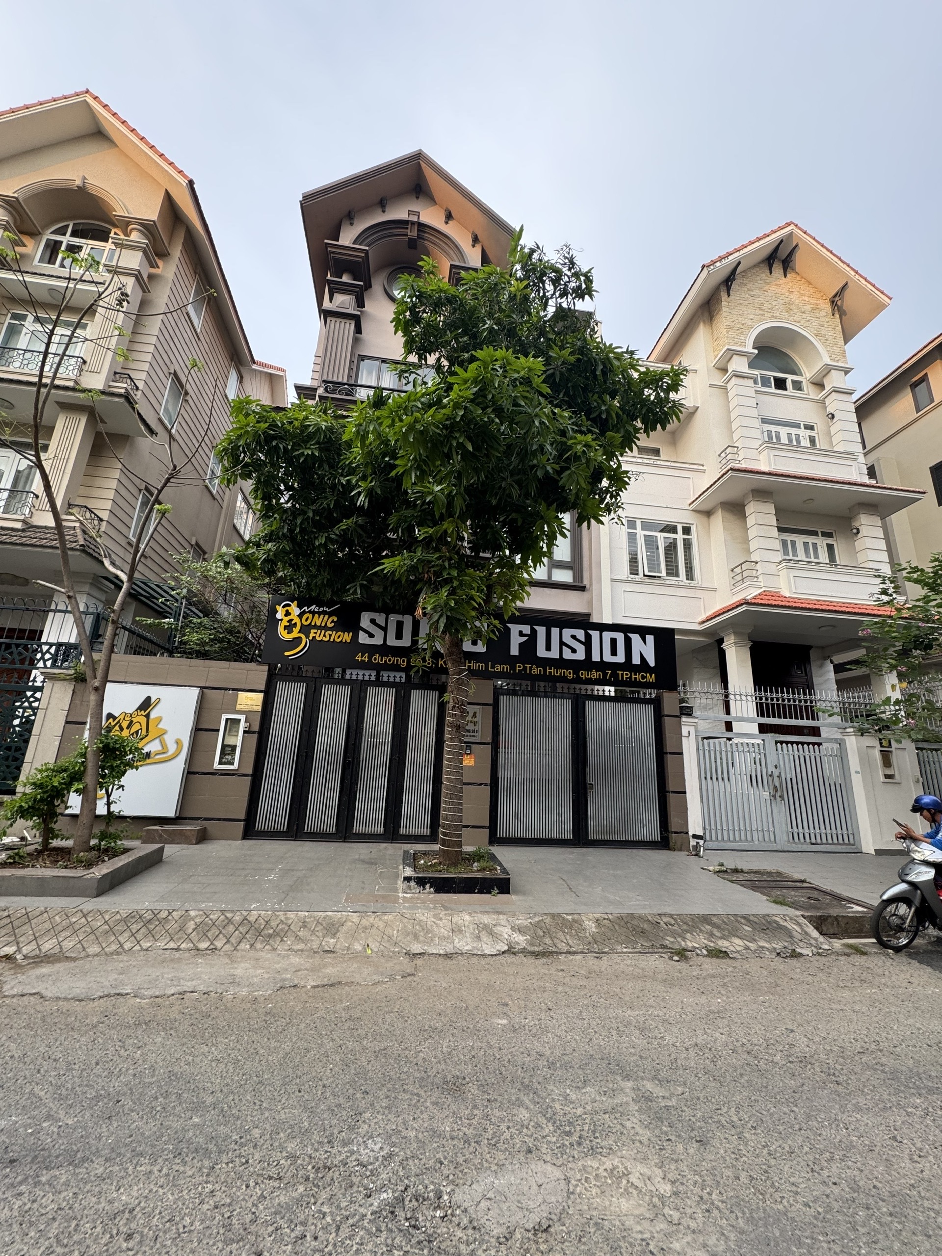 CHO THUÊ BIỆT THỰ CAO CẤP LÀM TRỤ SỞ CÔNG TY – KHU ĐÔ THỊ HIM LAM KÊNH TẺ