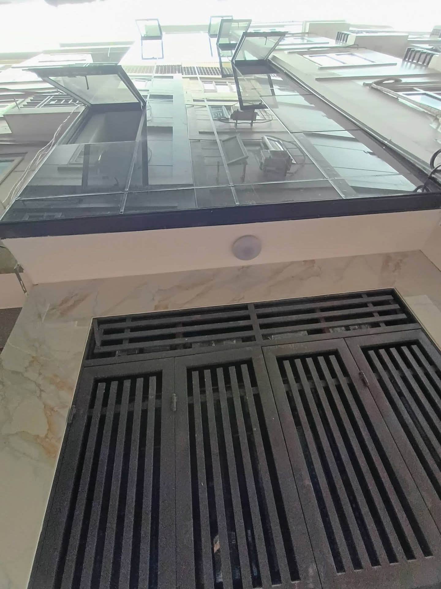BÁN NHÀ PHỐ TRẦN BÌNH 31M², 5 TẦNG, NGÕ NÔNG GẦN PHỐ, Ô TÔ ĐỖ GẦN, NHÀ DÂN XÂY, CHỈ 6,8 TỶ