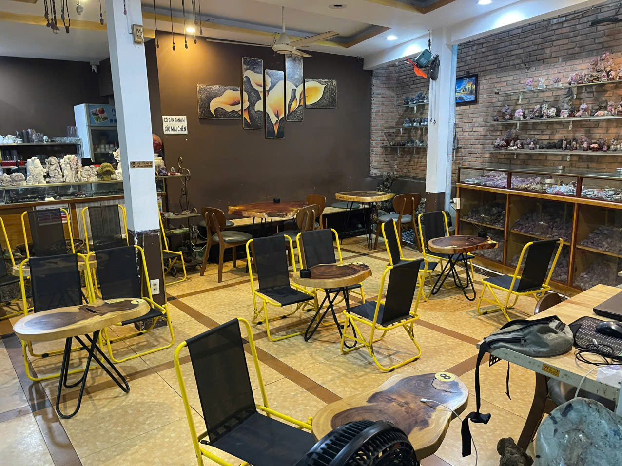 Quận 10 ! CHỐT NHANH ! SANG RẺ QUÁN CAFE S/ VƯỜN - ĐẸP LẮM  KHU VP CTY - 5 NGÂN HÀNG - ĐIỂM TÂM, Tel : 0937373559 - 0918373559 ( Chính chủ )-3